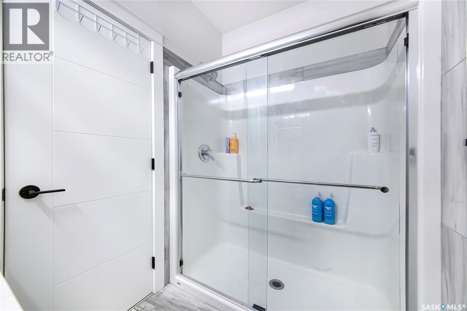 123 MCARTHUR LANE Image 26