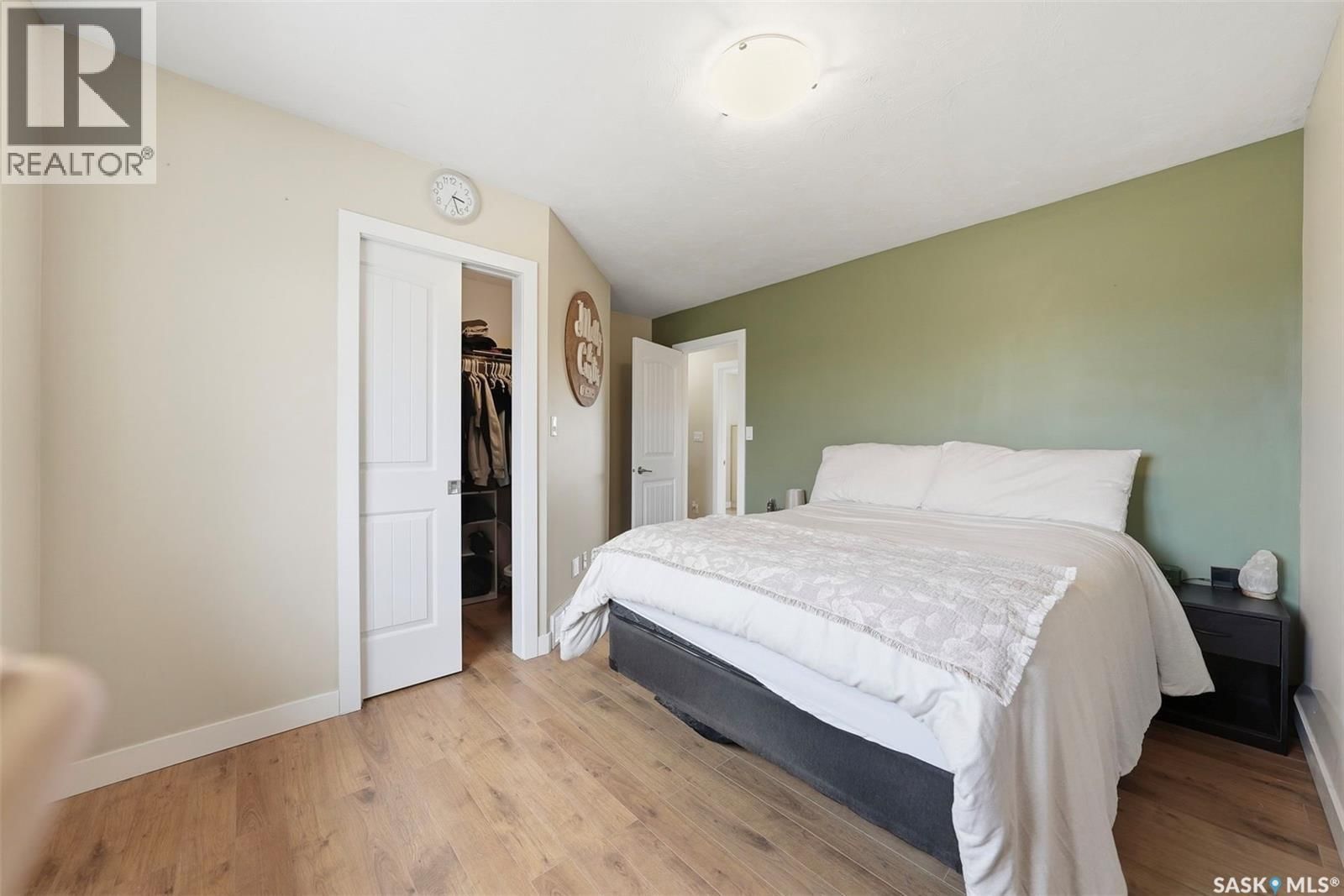 904 P AVENUE Image 17