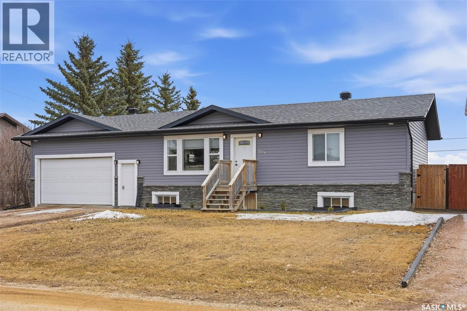 904 P AVENUE Image 3