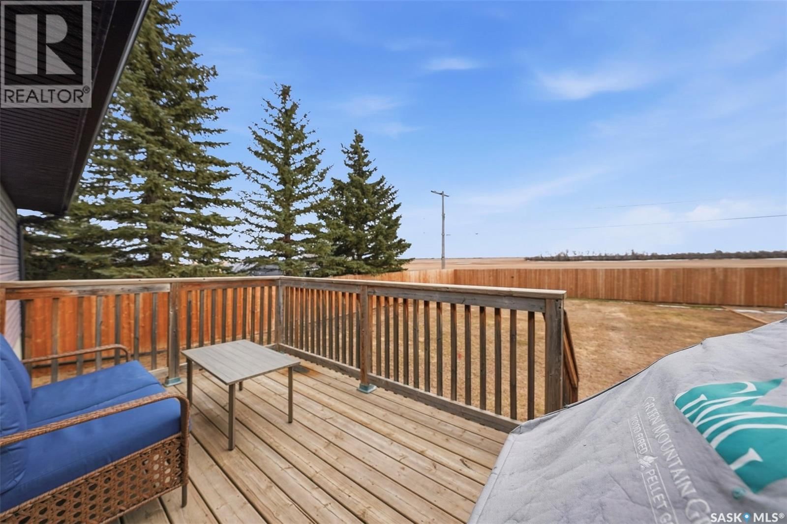 904 P AVENUE Image 32