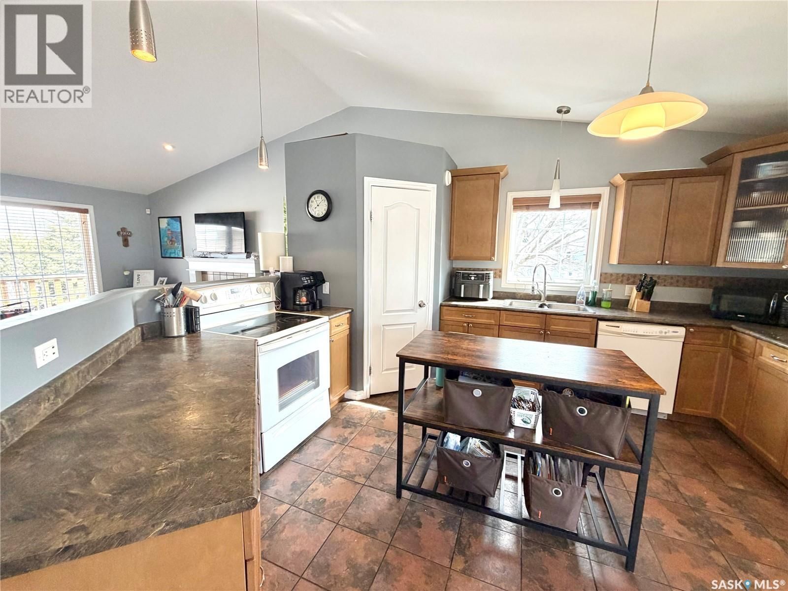 401 38TH STREET Image 8