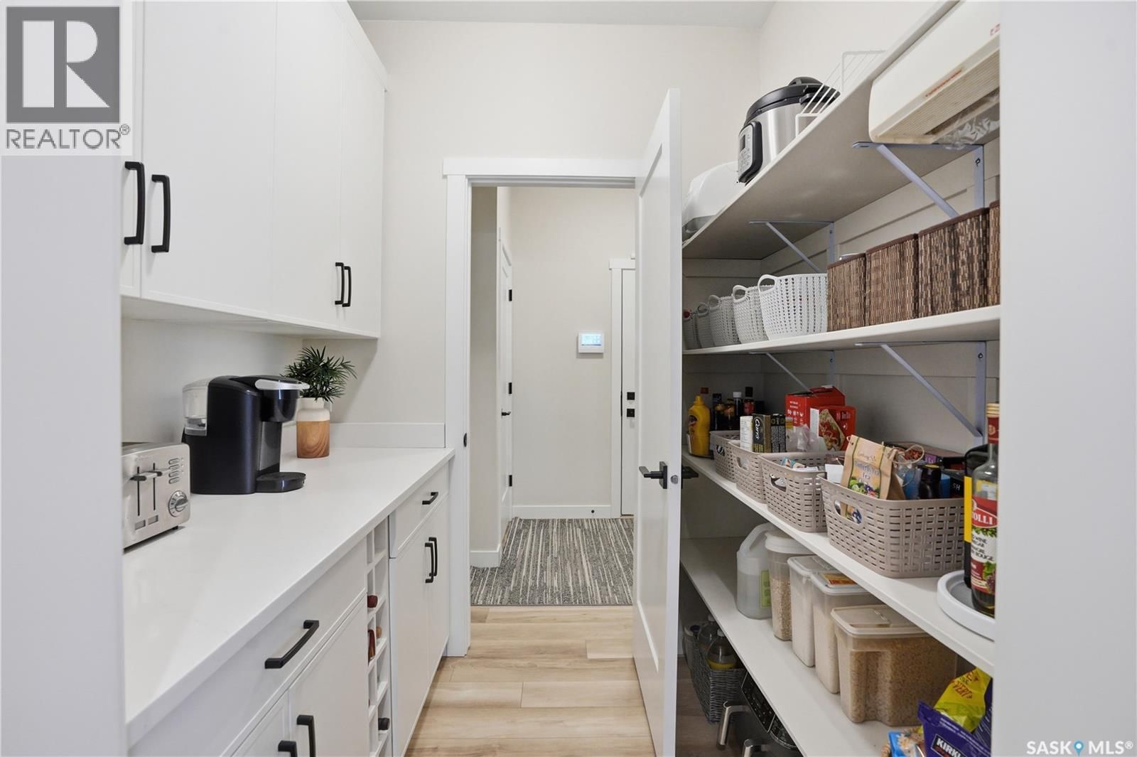 114 KEITH WAY Image 11