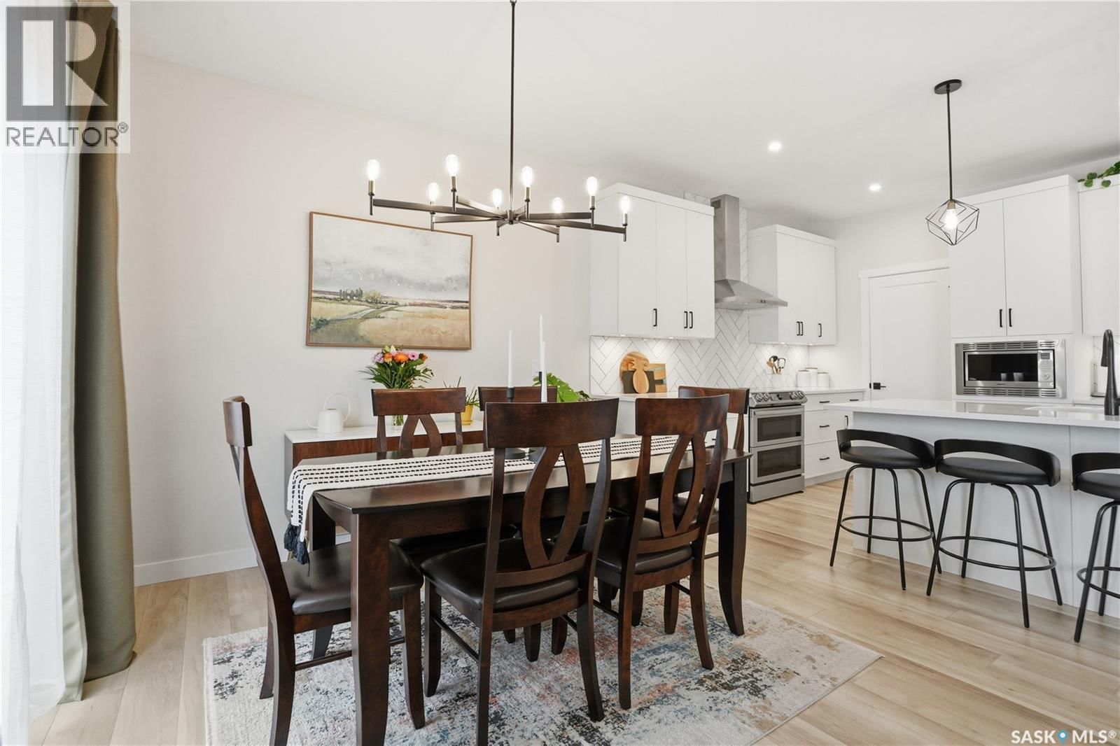 114 KEITH WAY Image 18