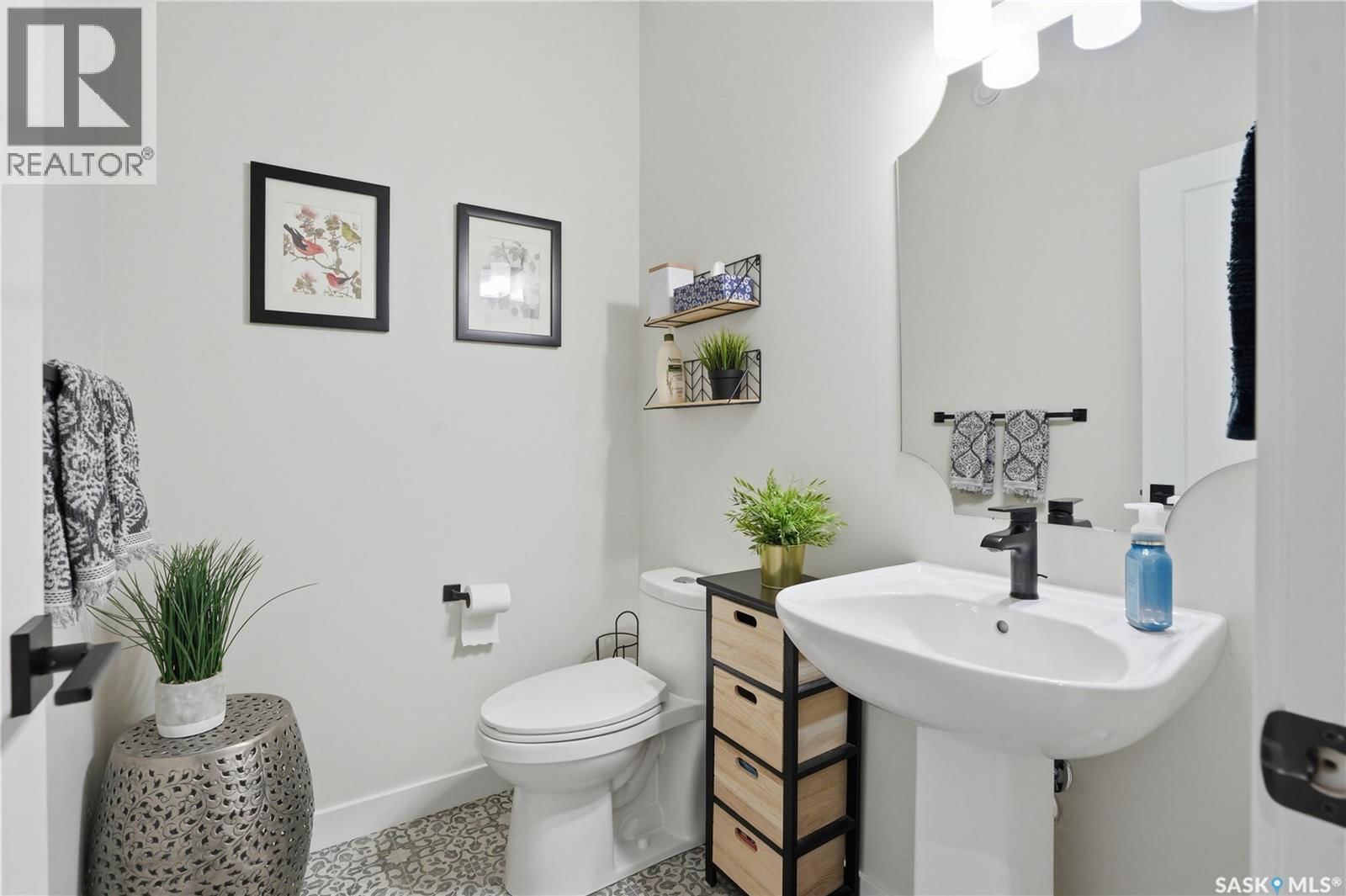 114 KEITH WAY Image 20