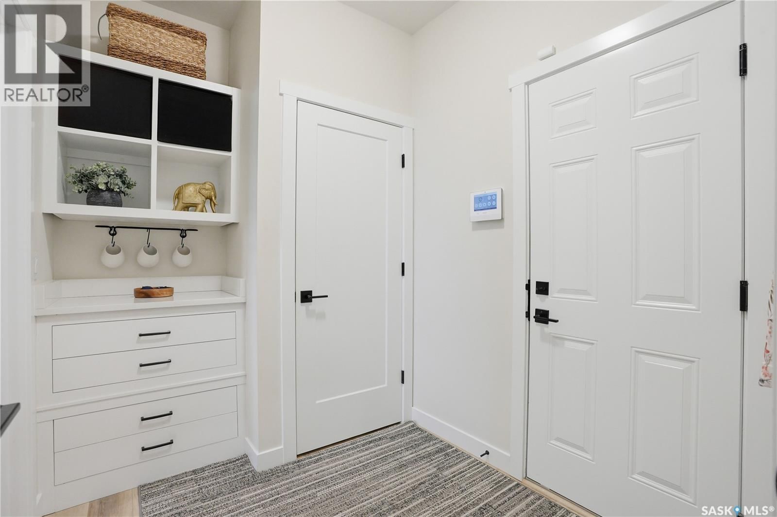 114 KEITH WAY Image 22