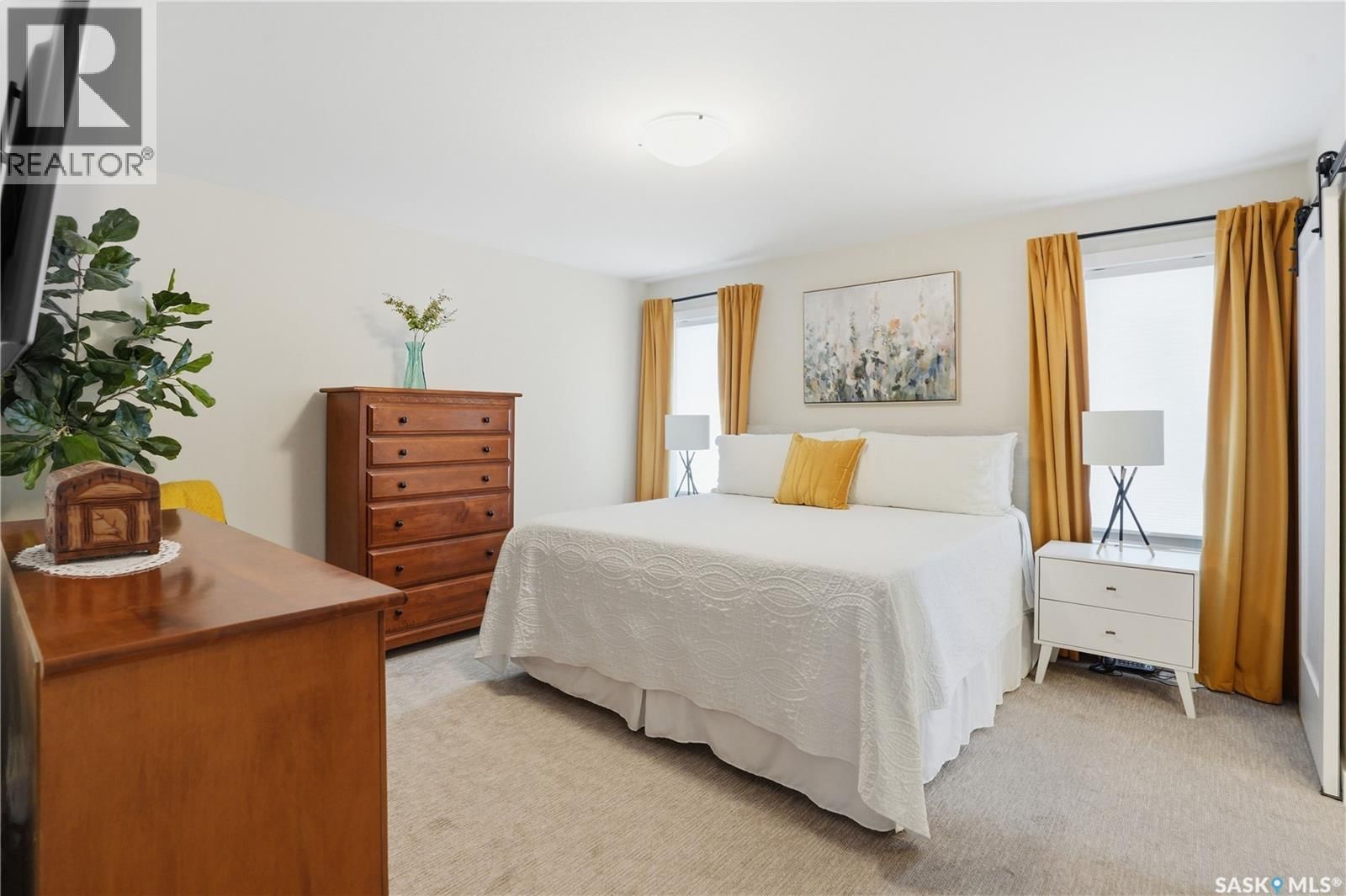 114 KEITH WAY Image 27