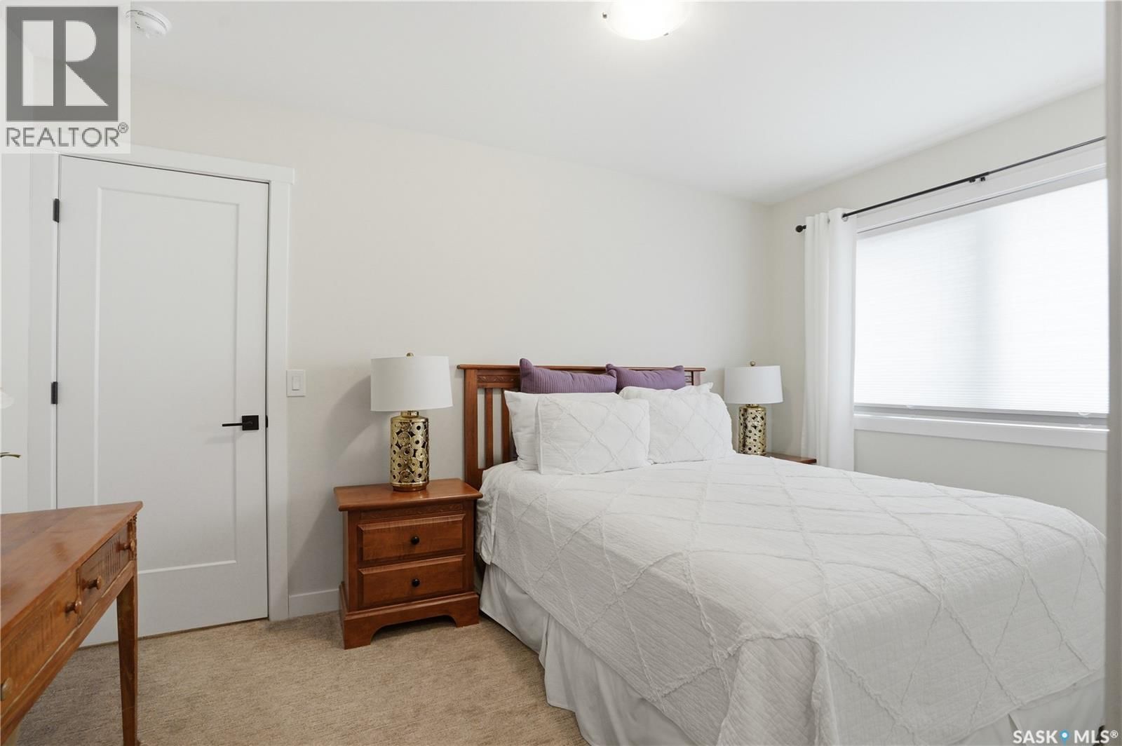 114 KEITH WAY Image 32