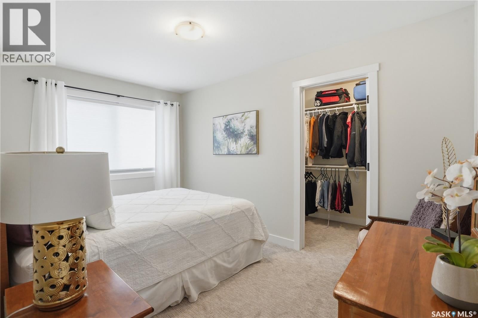 114 KEITH WAY Image 33