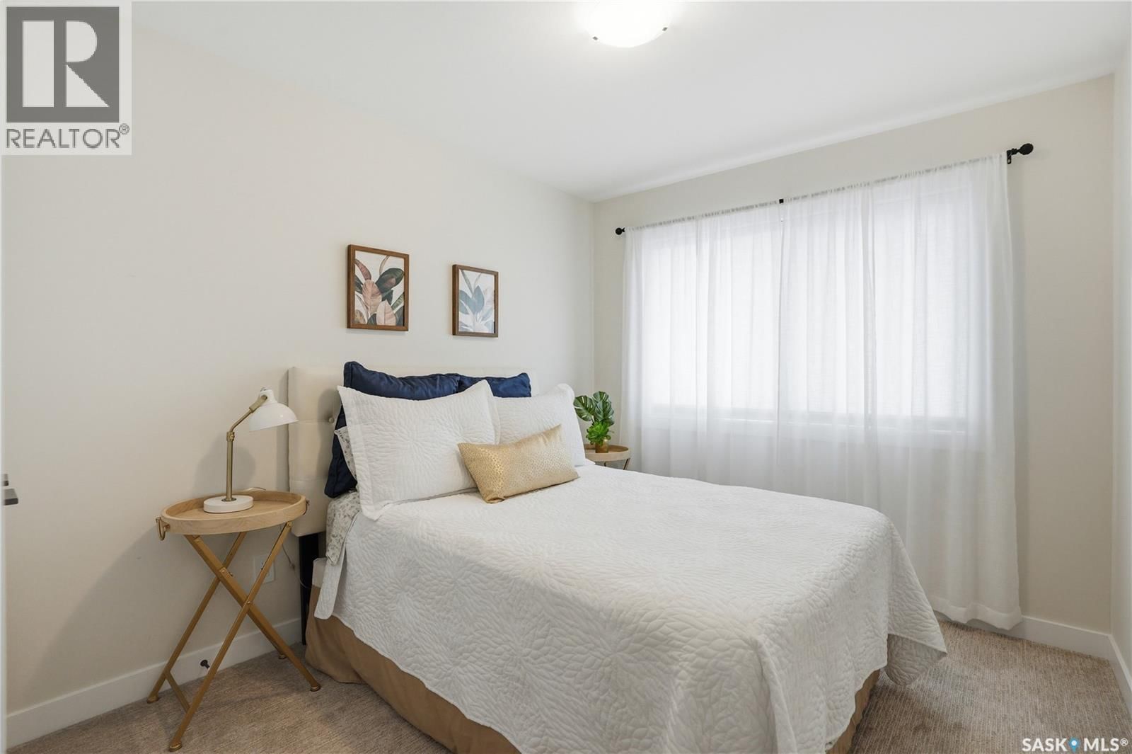 114 KEITH WAY Image 35