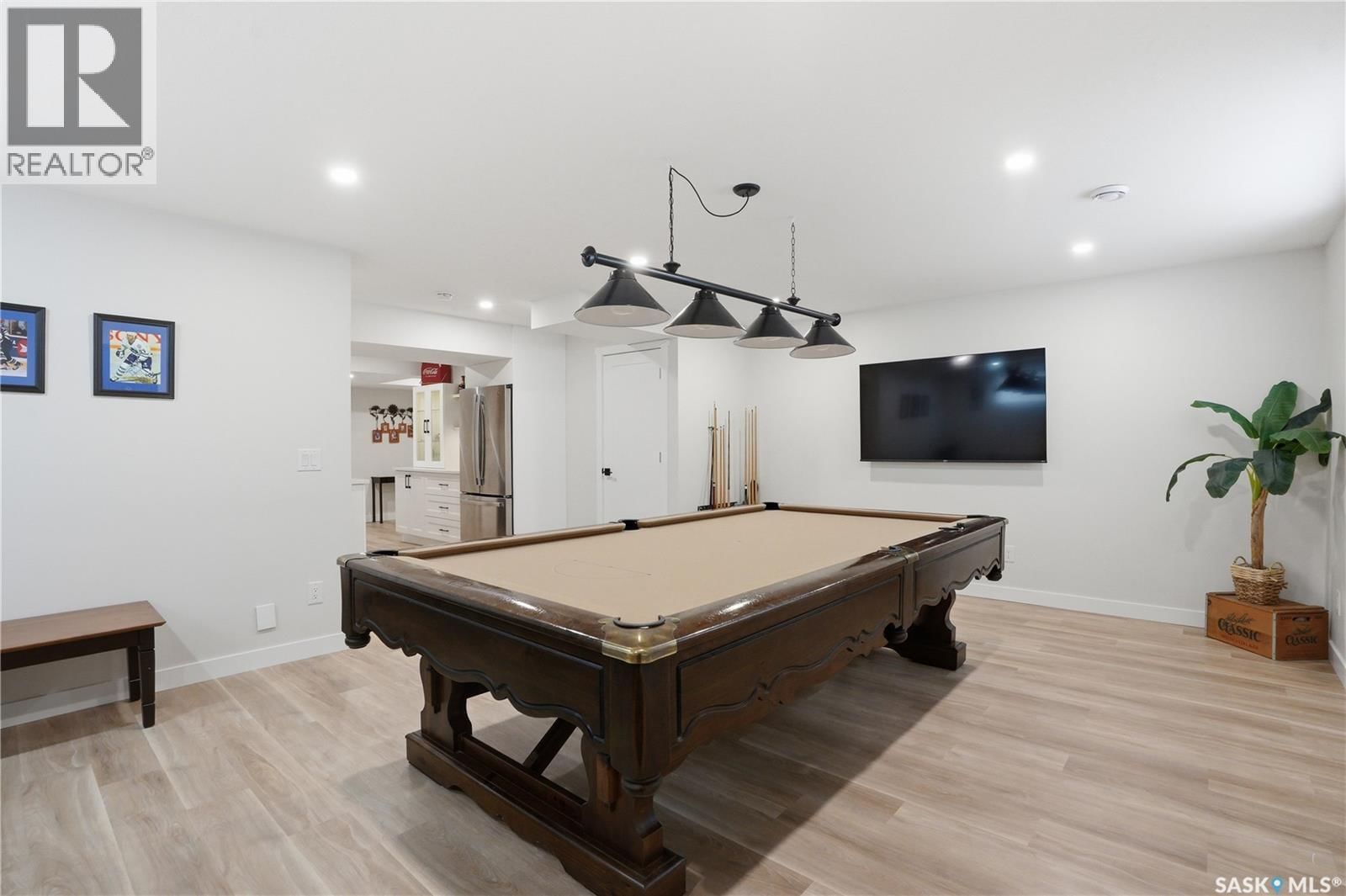 114 KEITH WAY Image 40