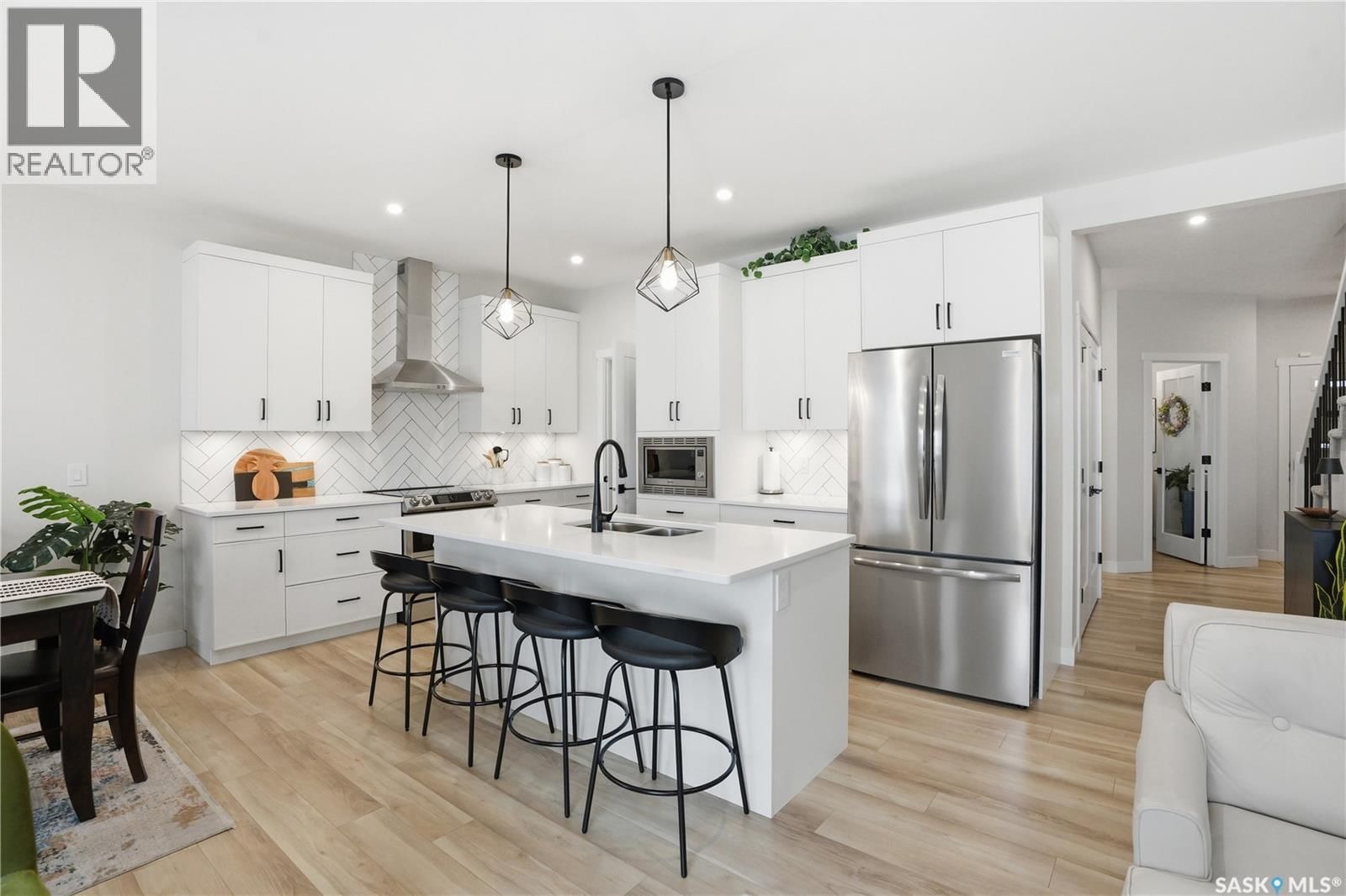 114 KEITH WAY Image 6