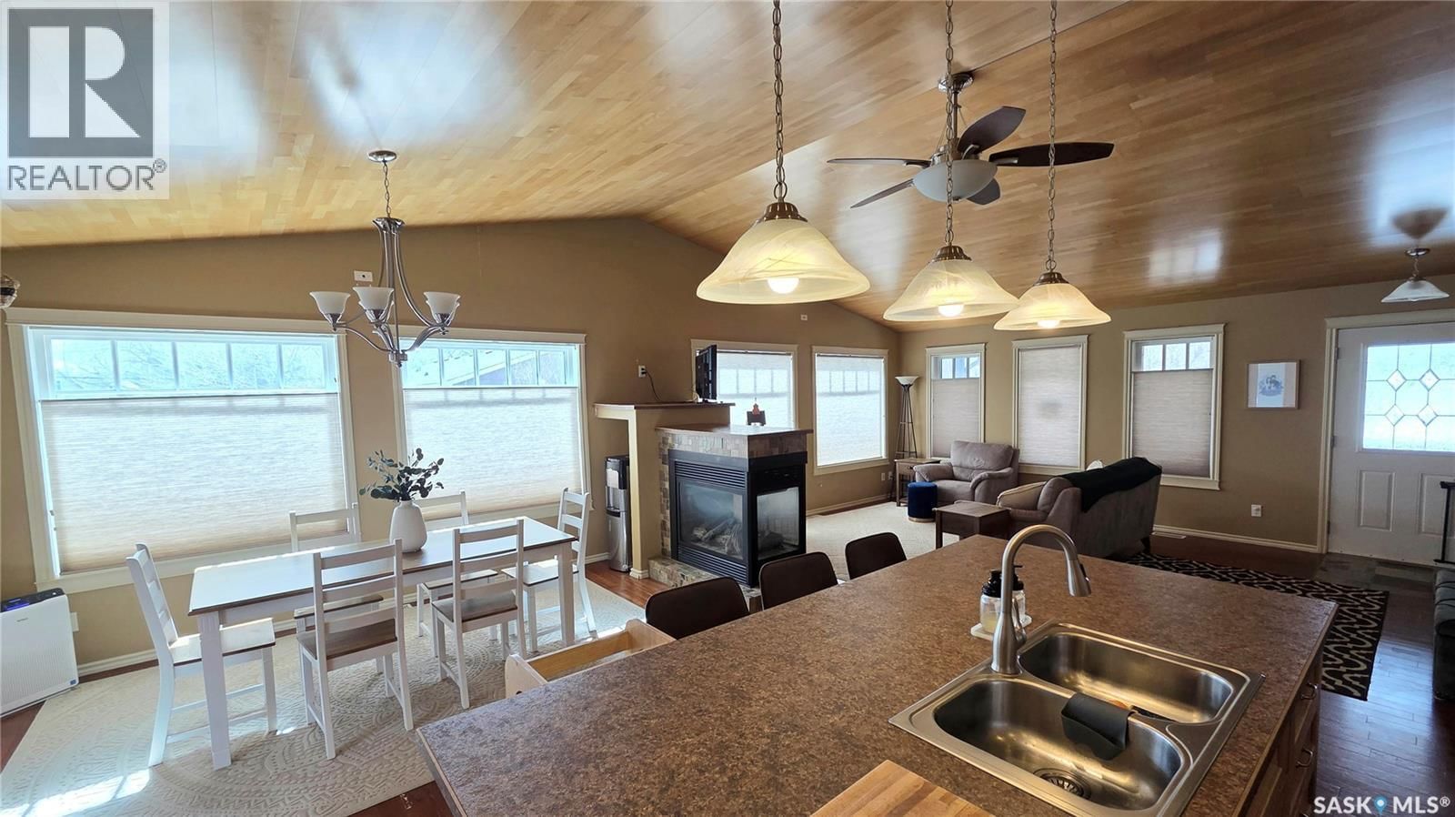 214 5TH STREET Image 11