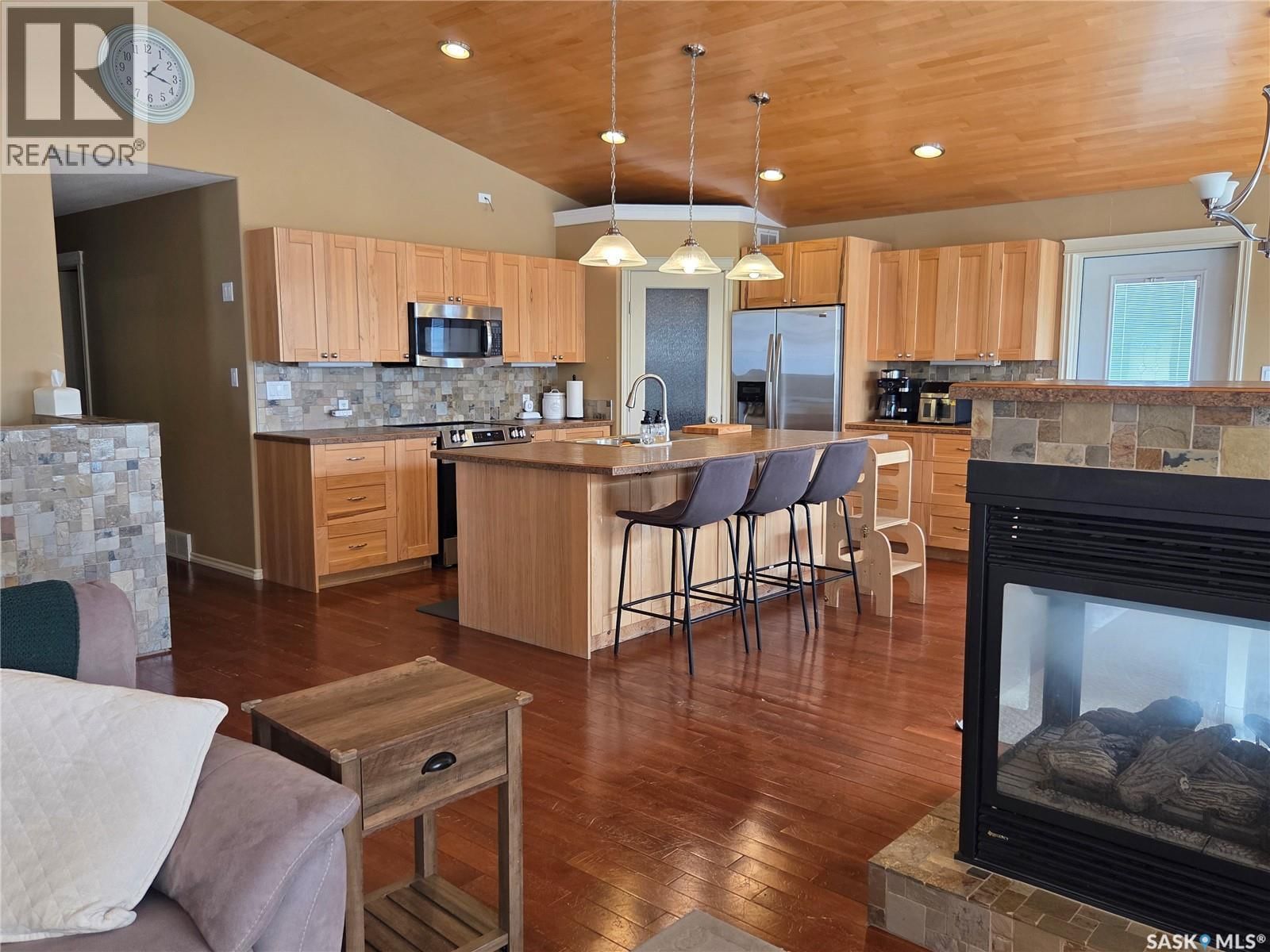 214 5TH STREET Image 14