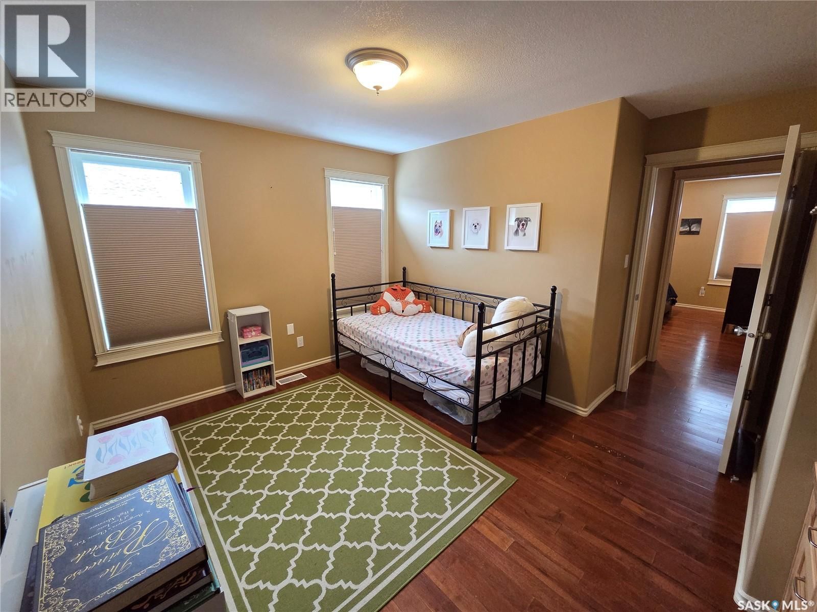 214 5TH STREET Image 23