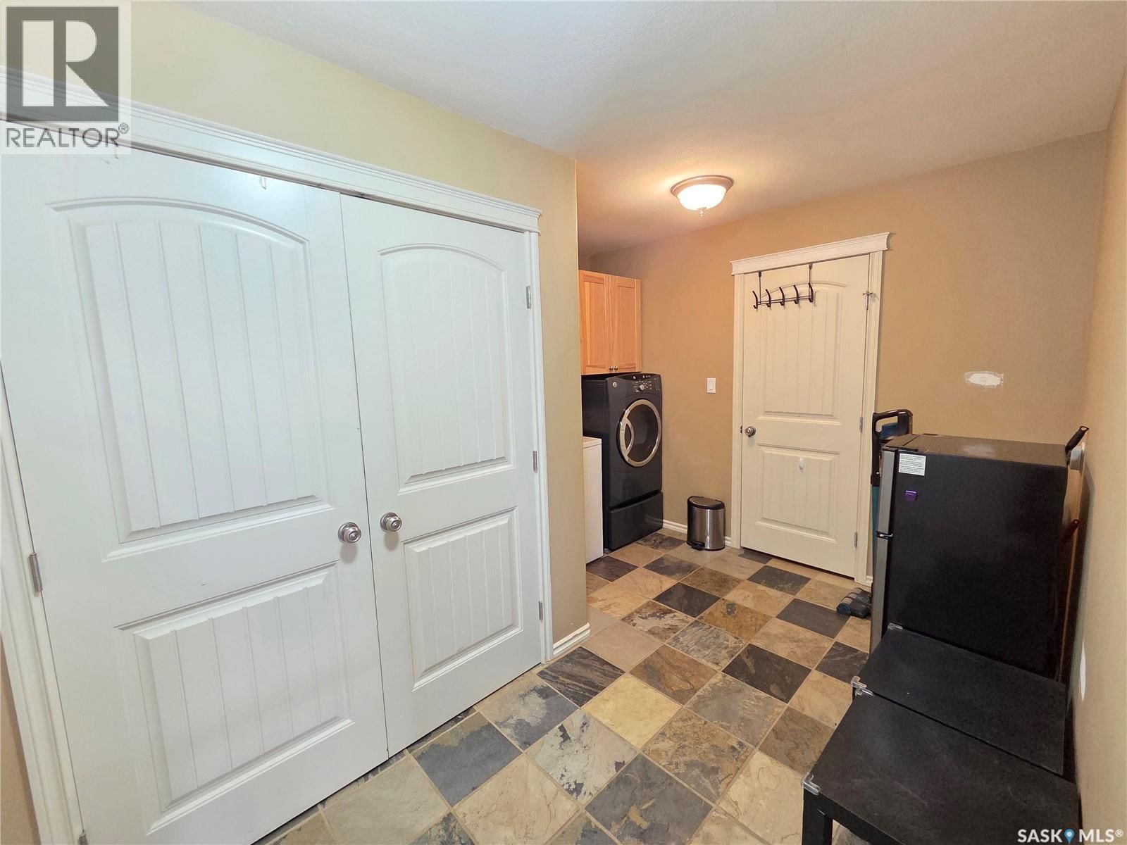 214 5TH STREET Image 26