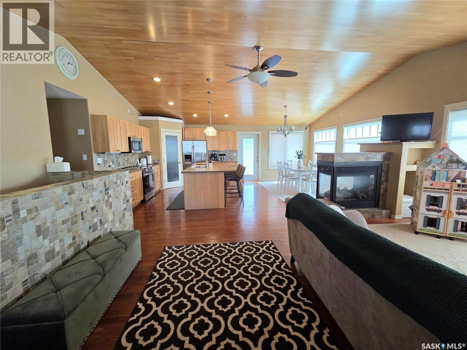 214 5TH STREET Image 3