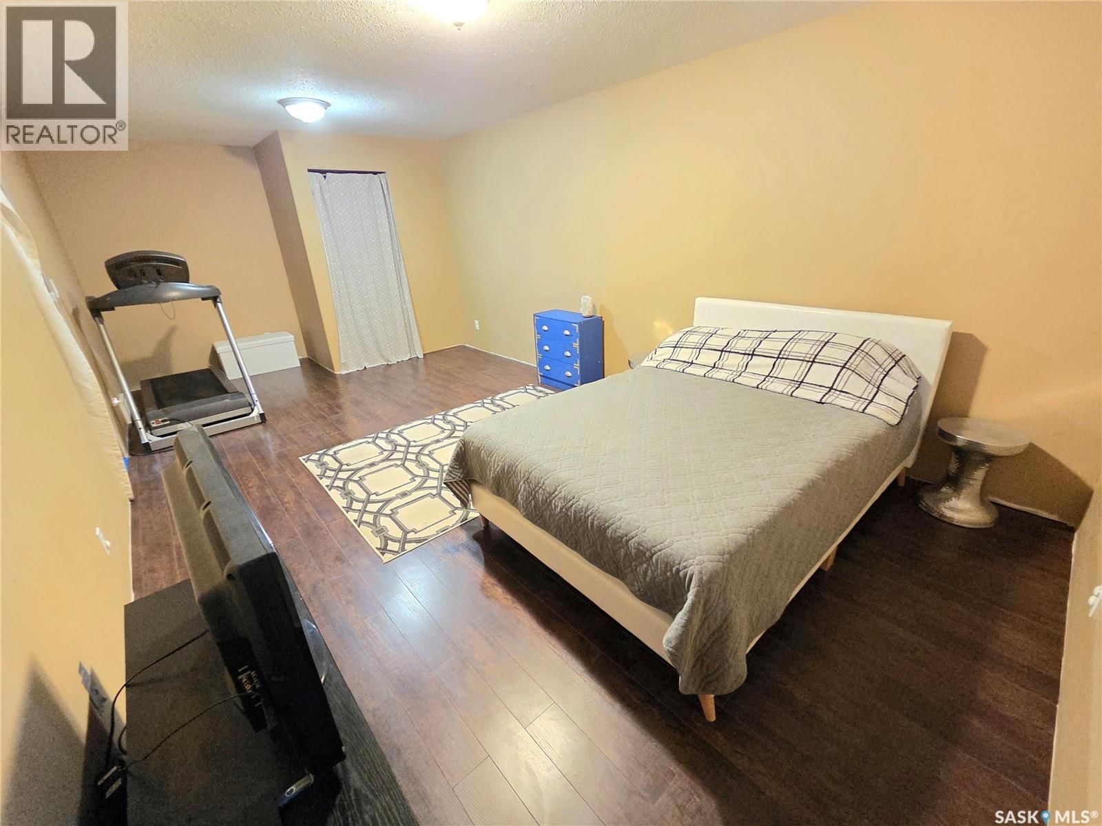 214 5TH STREET Image 36