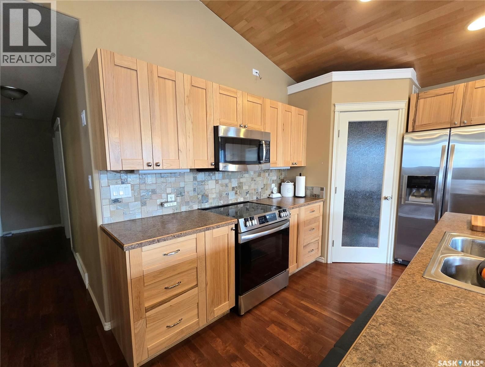 214 5TH STREET Image 7