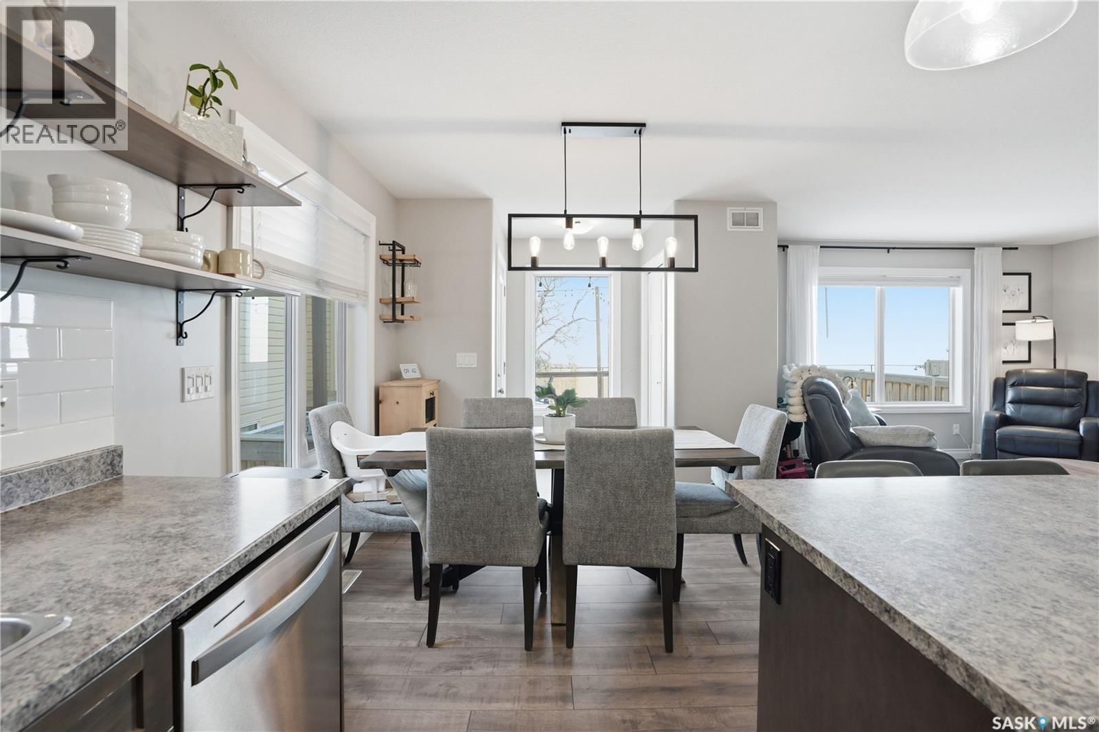 259 HENICK CRESCENT Image 10