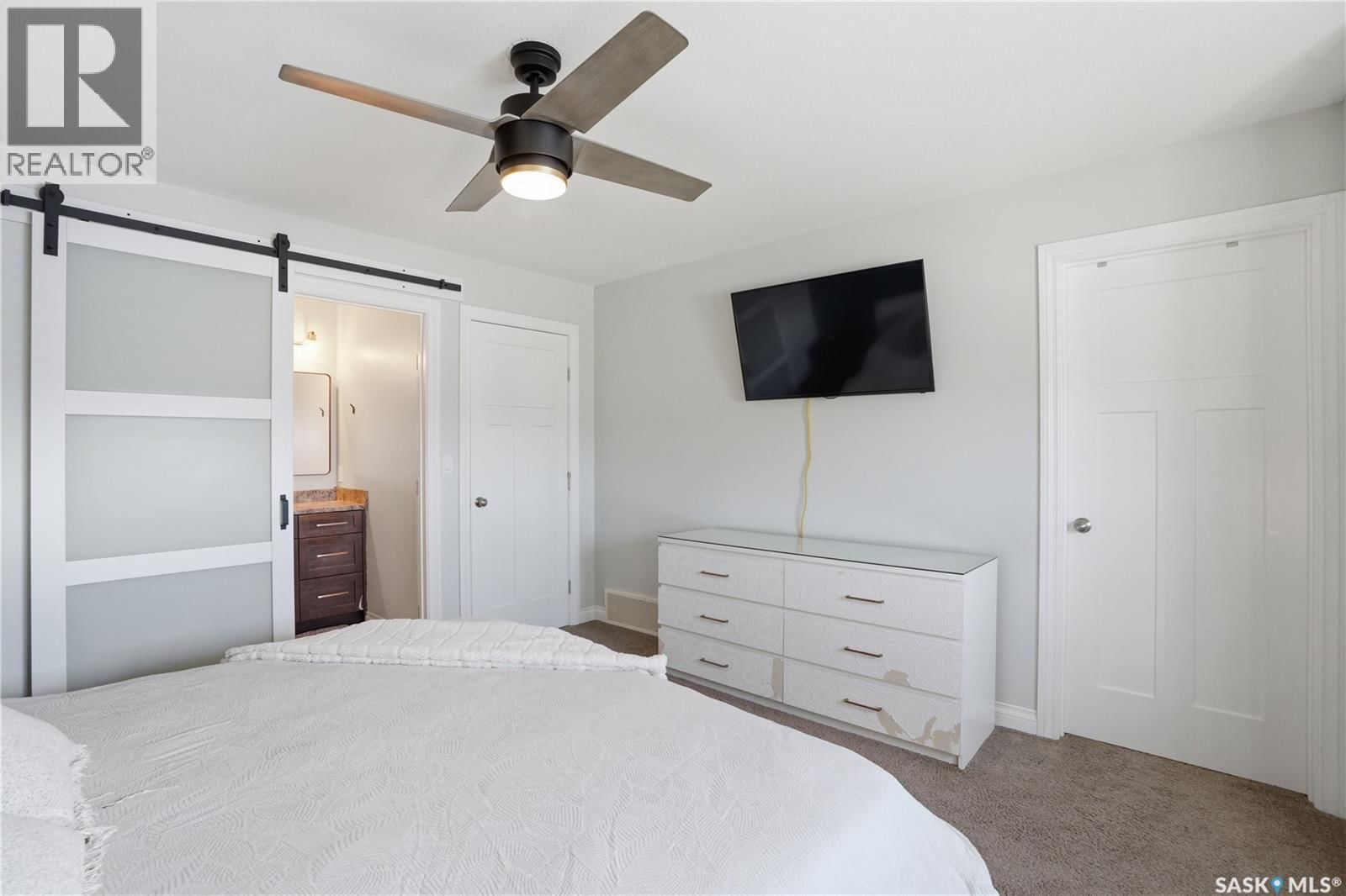 259 HENICK CRESCENT Image 21