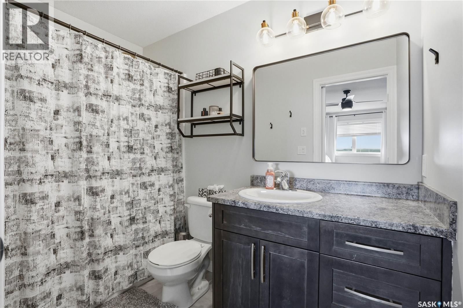 259 HENICK CRESCENT Image 22