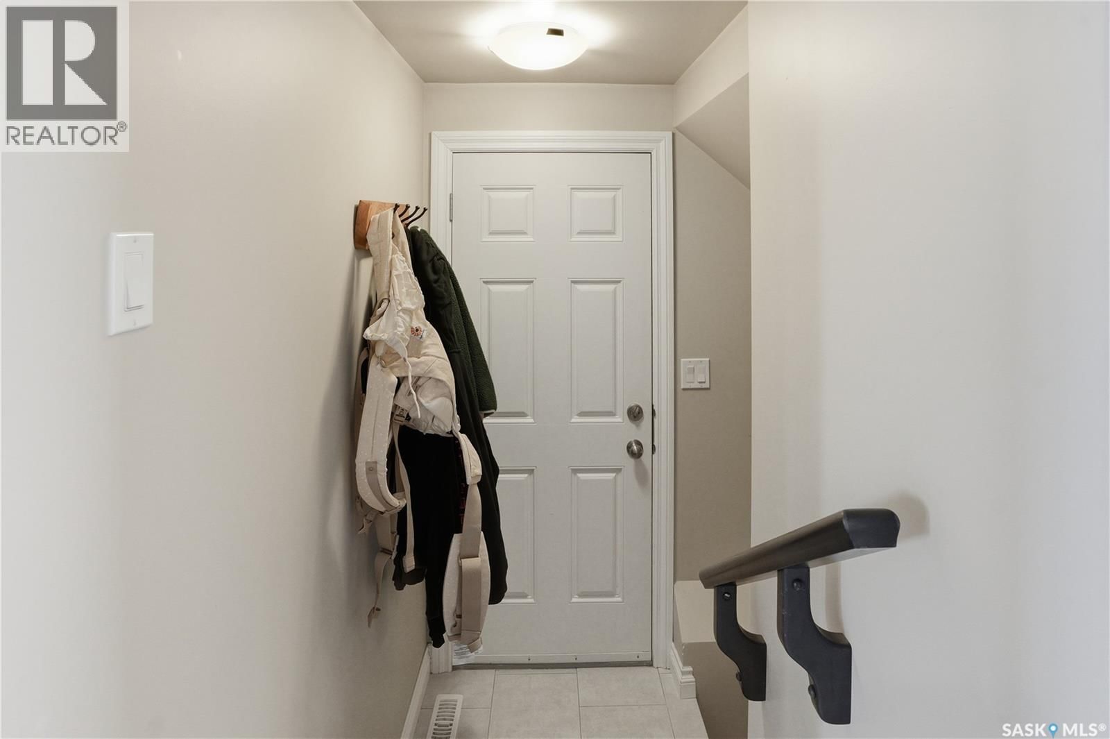 259 HENICK CRESCENT Image 30