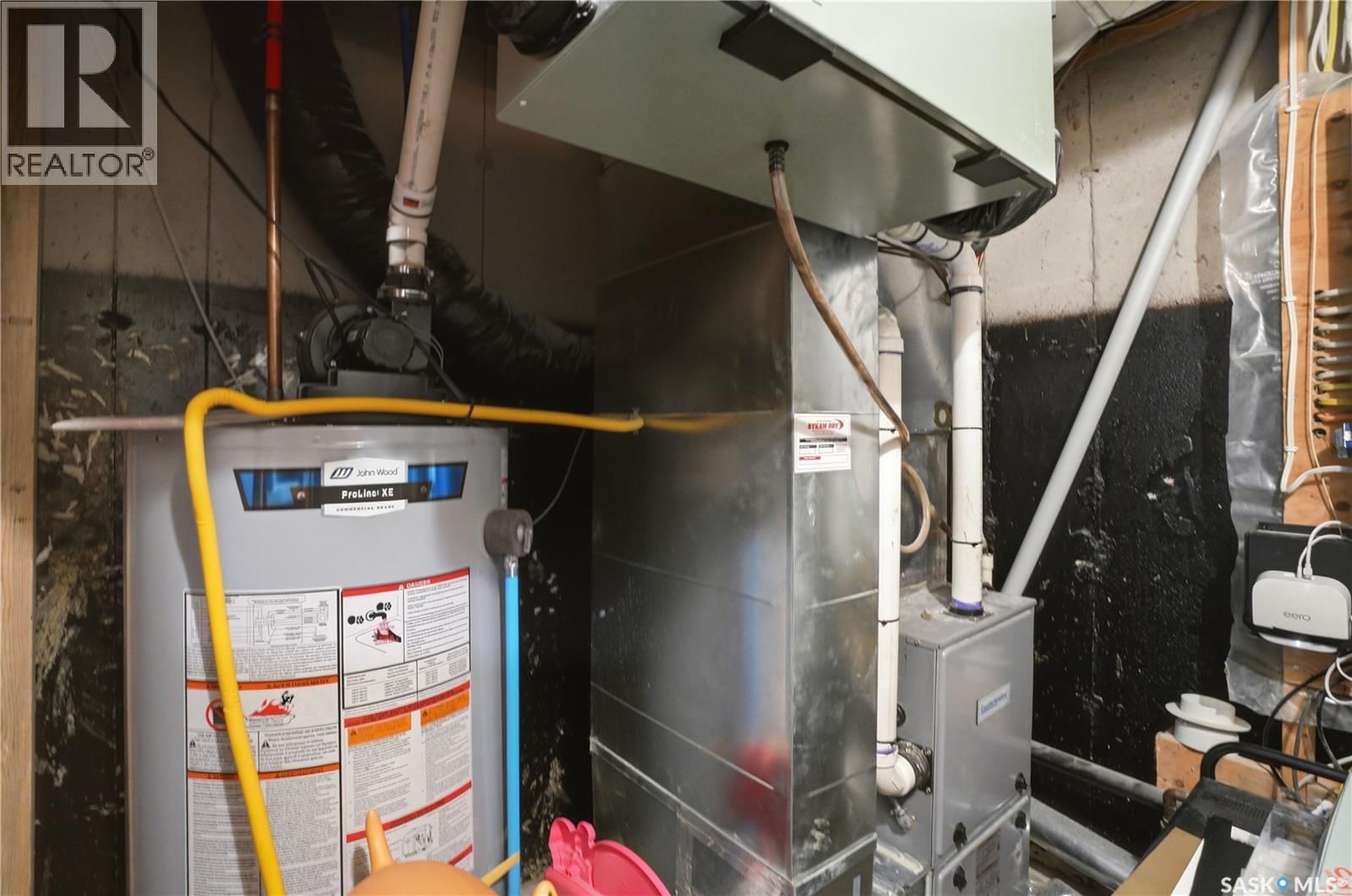 259 HENICK CRESCENT Image 37