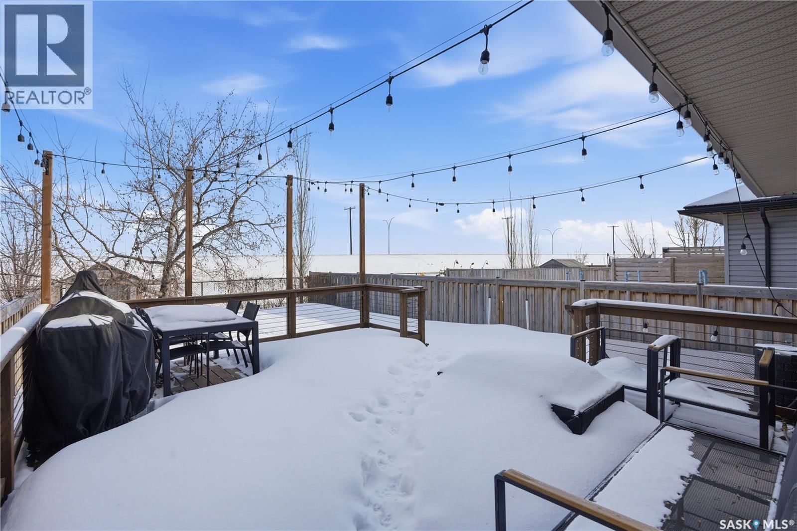 259 HENICK CRESCENT Image 40