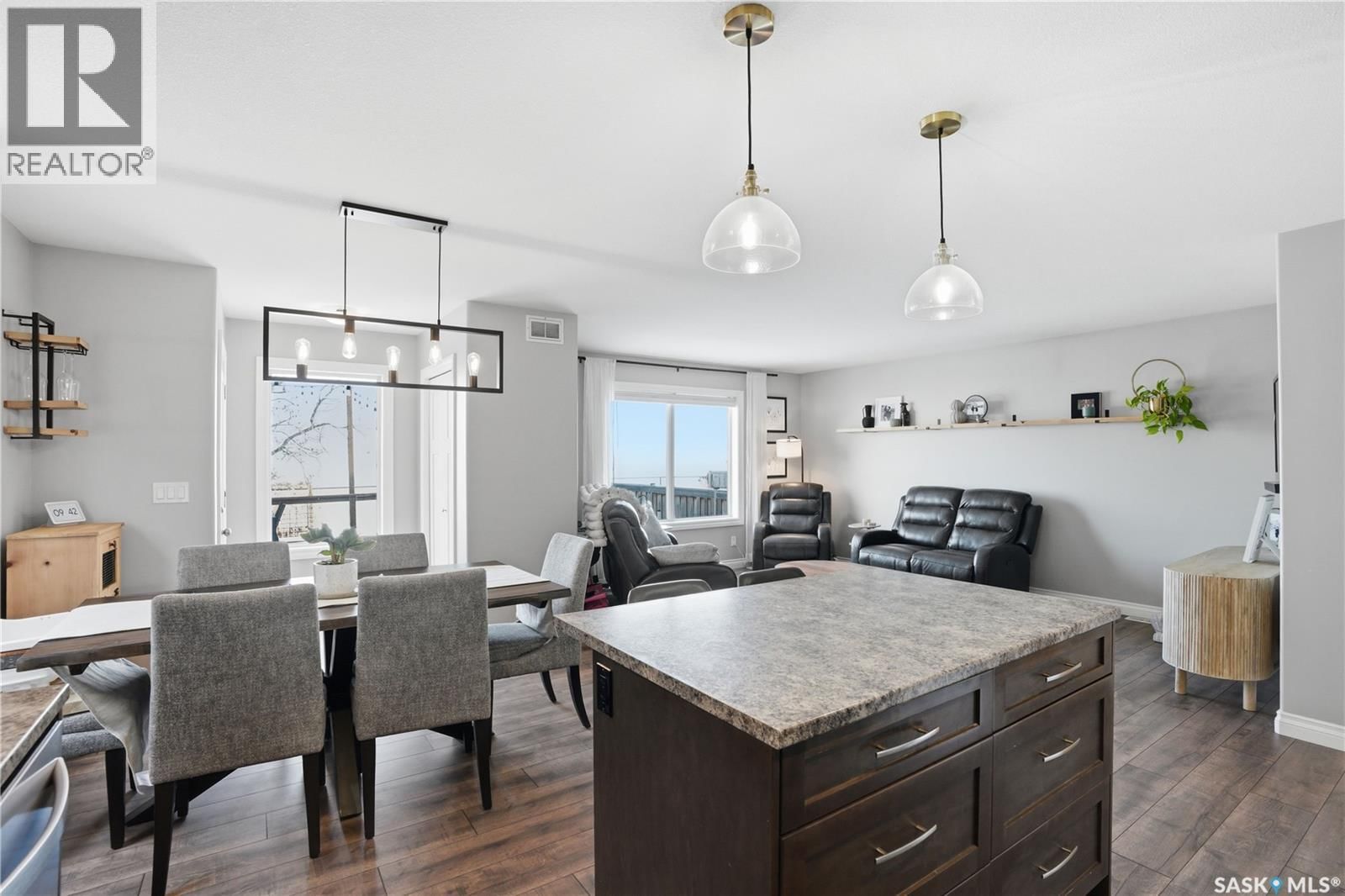 259 HENICK CRESCENT Image 9