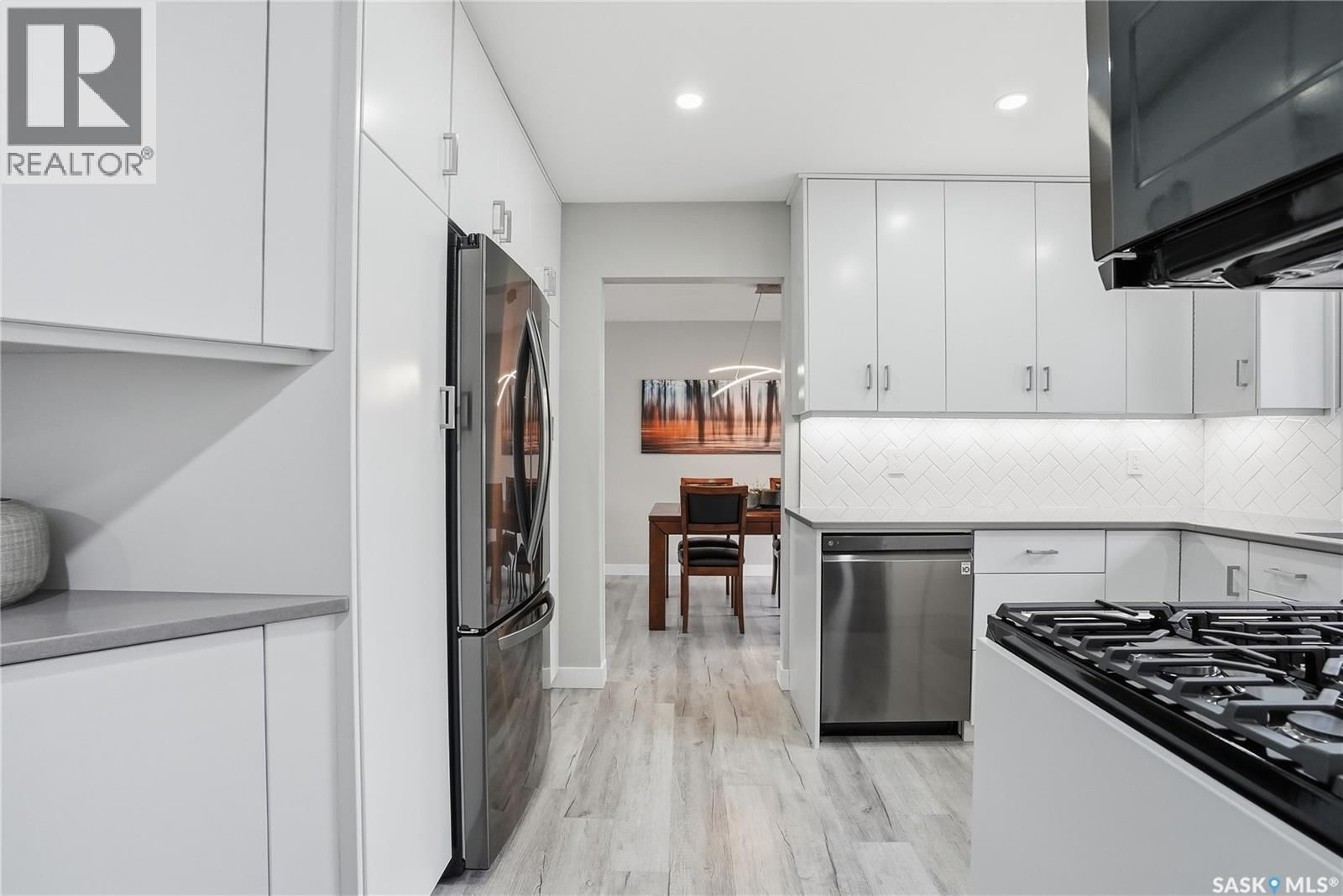 123 DEBORAH CRESCENT Image 15