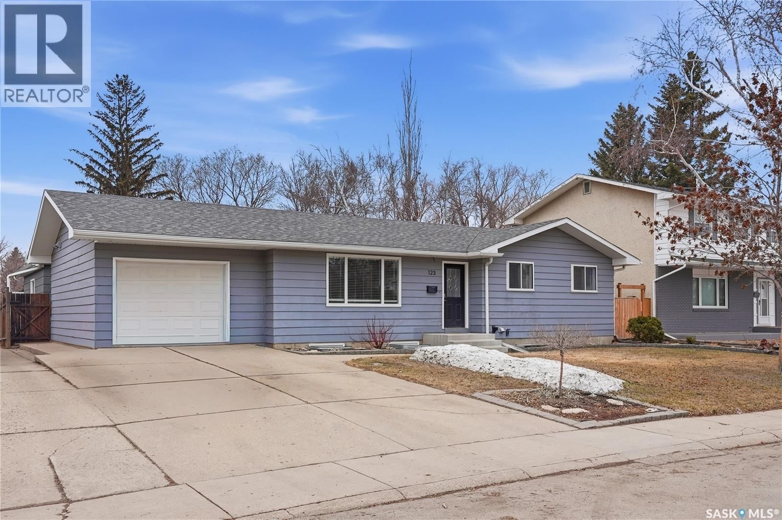 123 DEBORAH CRESCENT Image 2