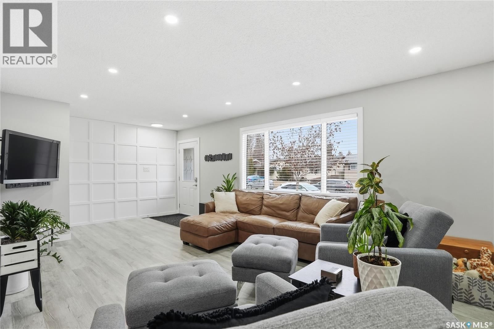 123 DEBORAH CRESCENT Image 22