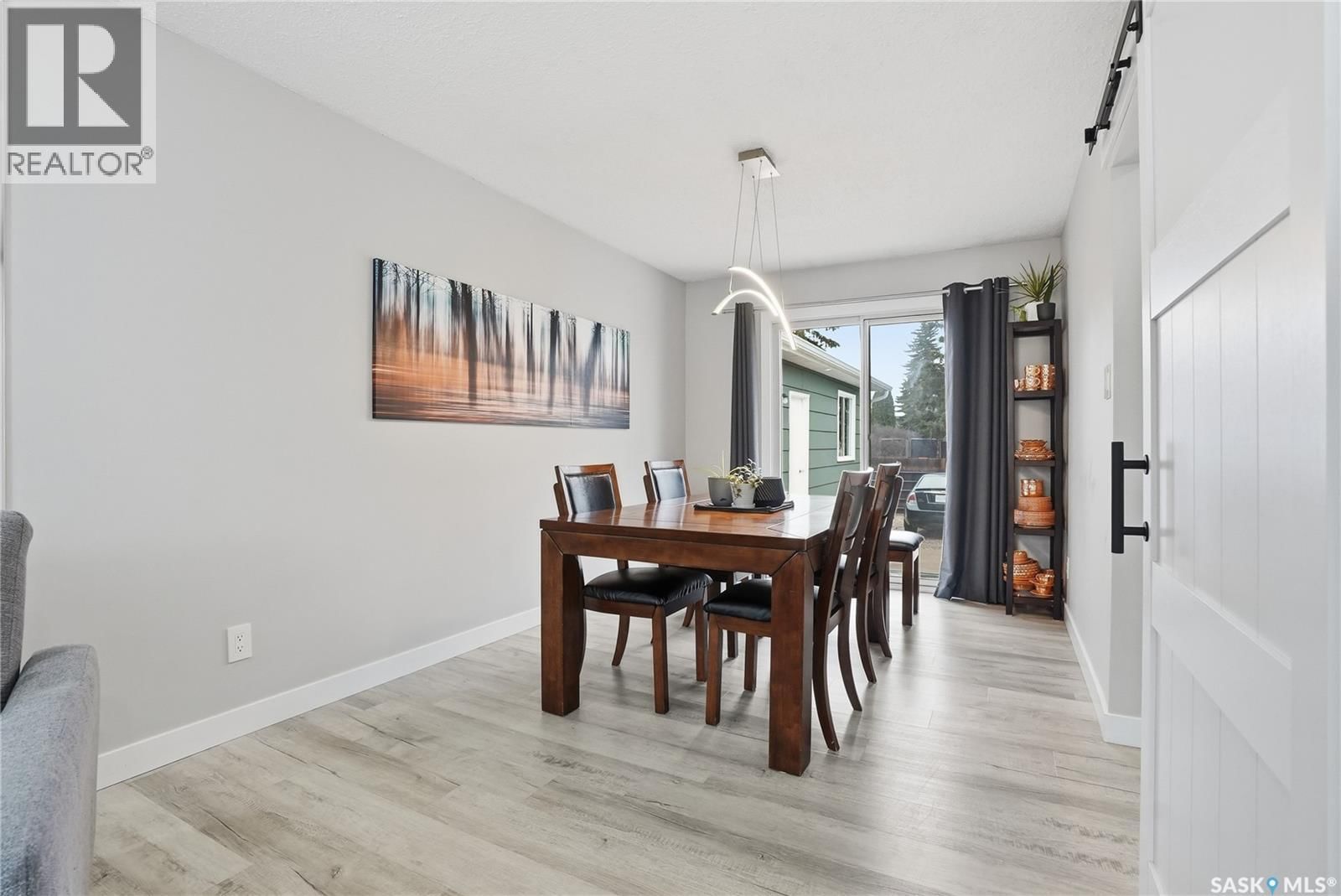 123 DEBORAH CRESCENT Image 24