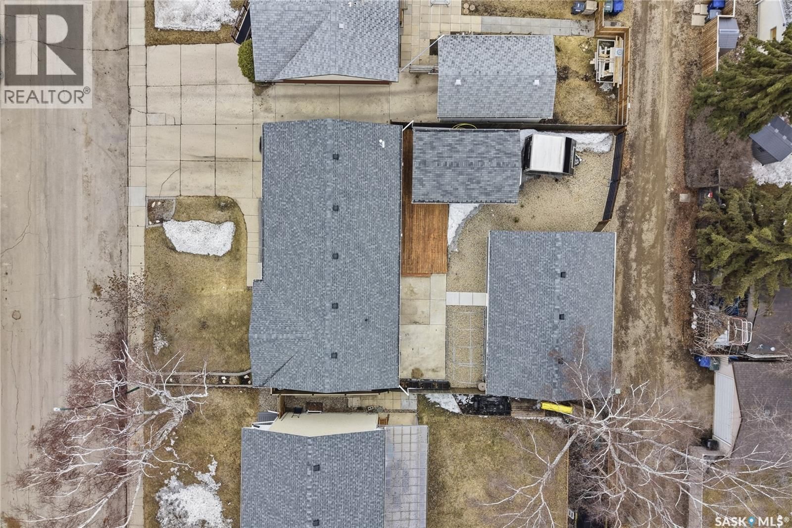 123 DEBORAH CRESCENT Image 3