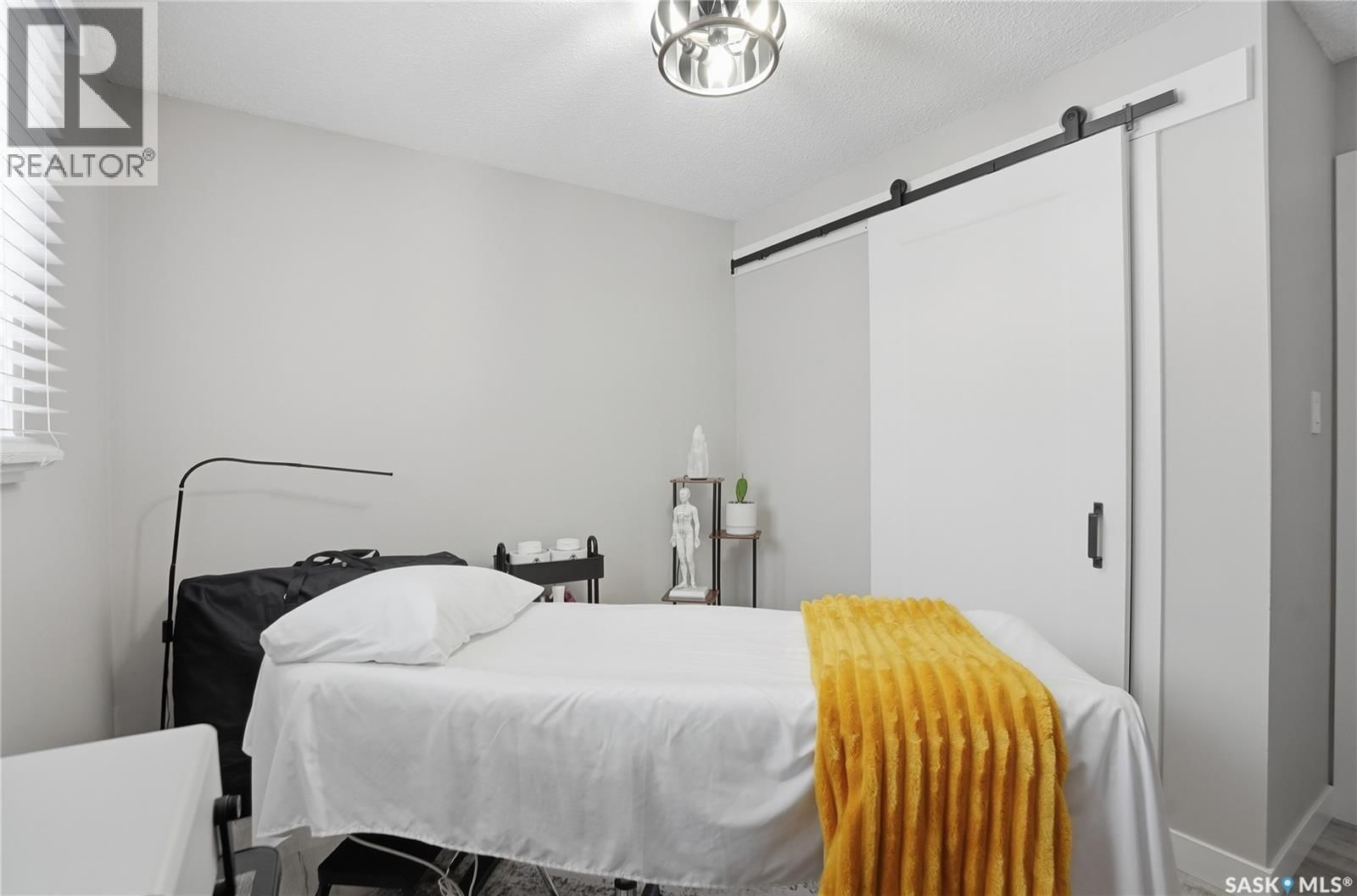 123 DEBORAH CRESCENT Image 30