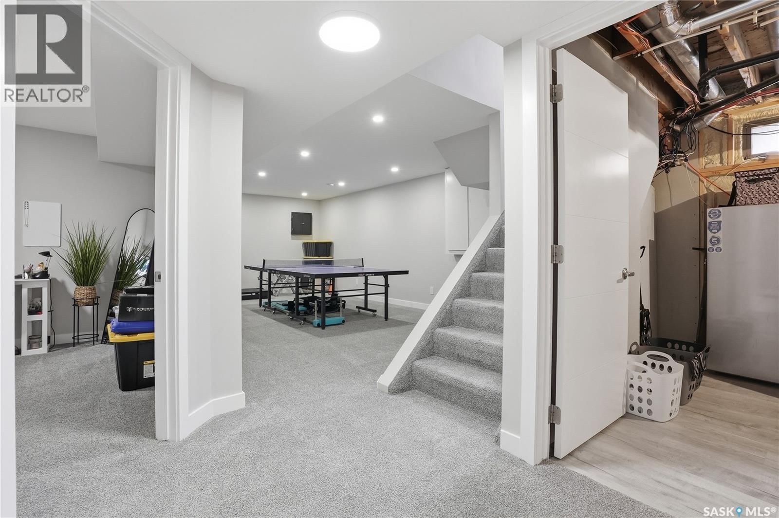 123 DEBORAH CRESCENT Image 35