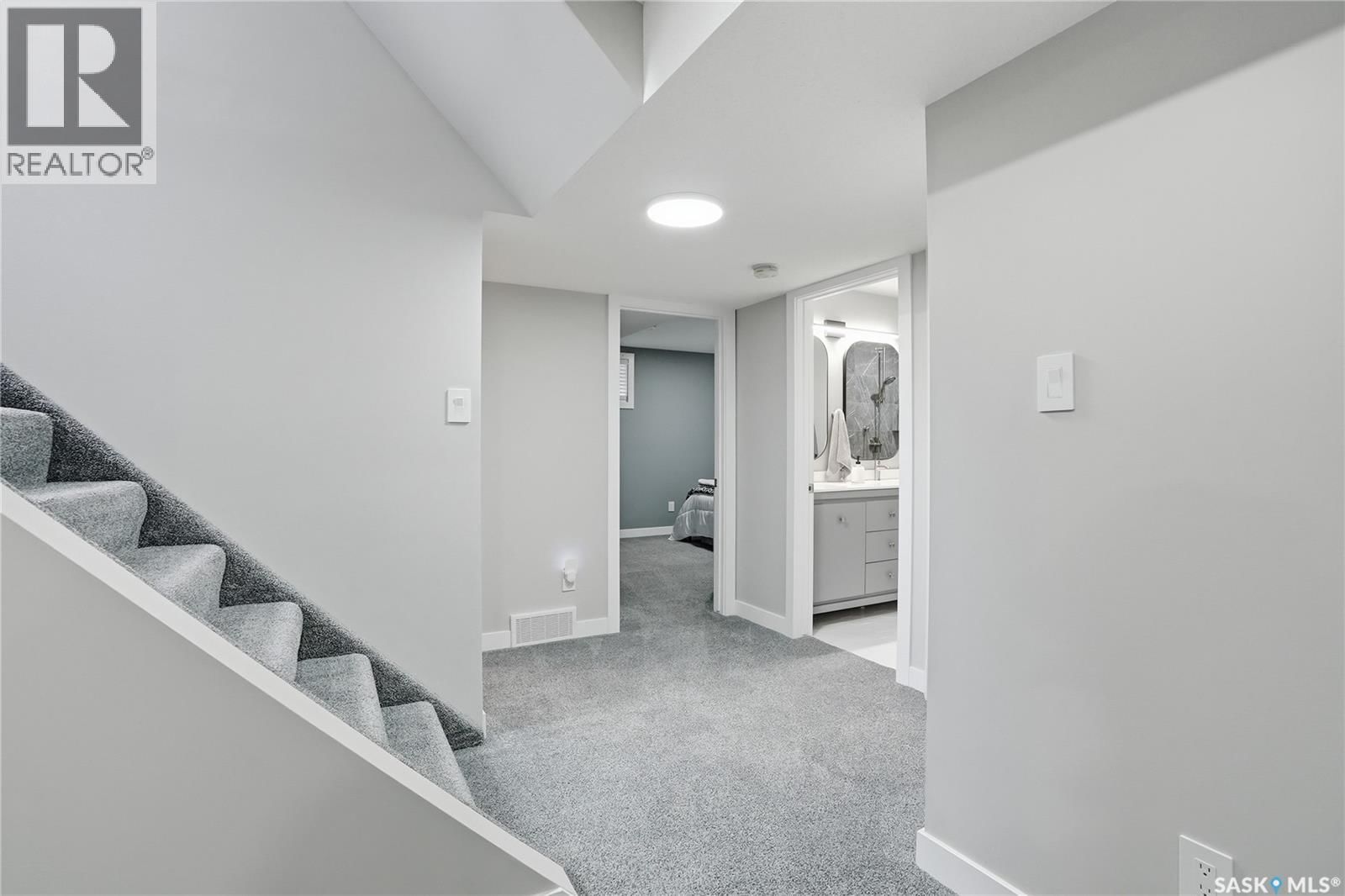 123 DEBORAH CRESCENT Image 36