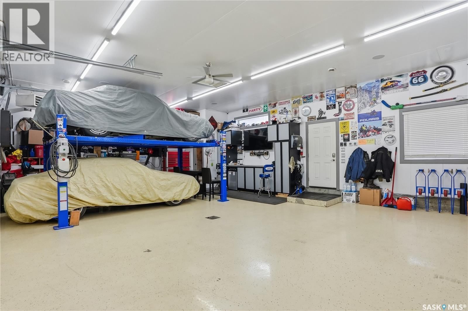 123 DEBORAH CRESCENT Image 4