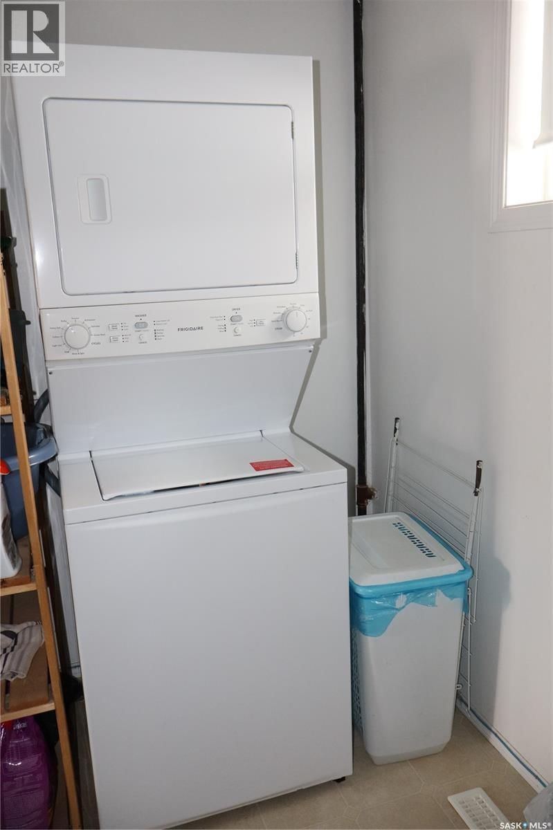 W - 319 6TH AVENUE Image 18