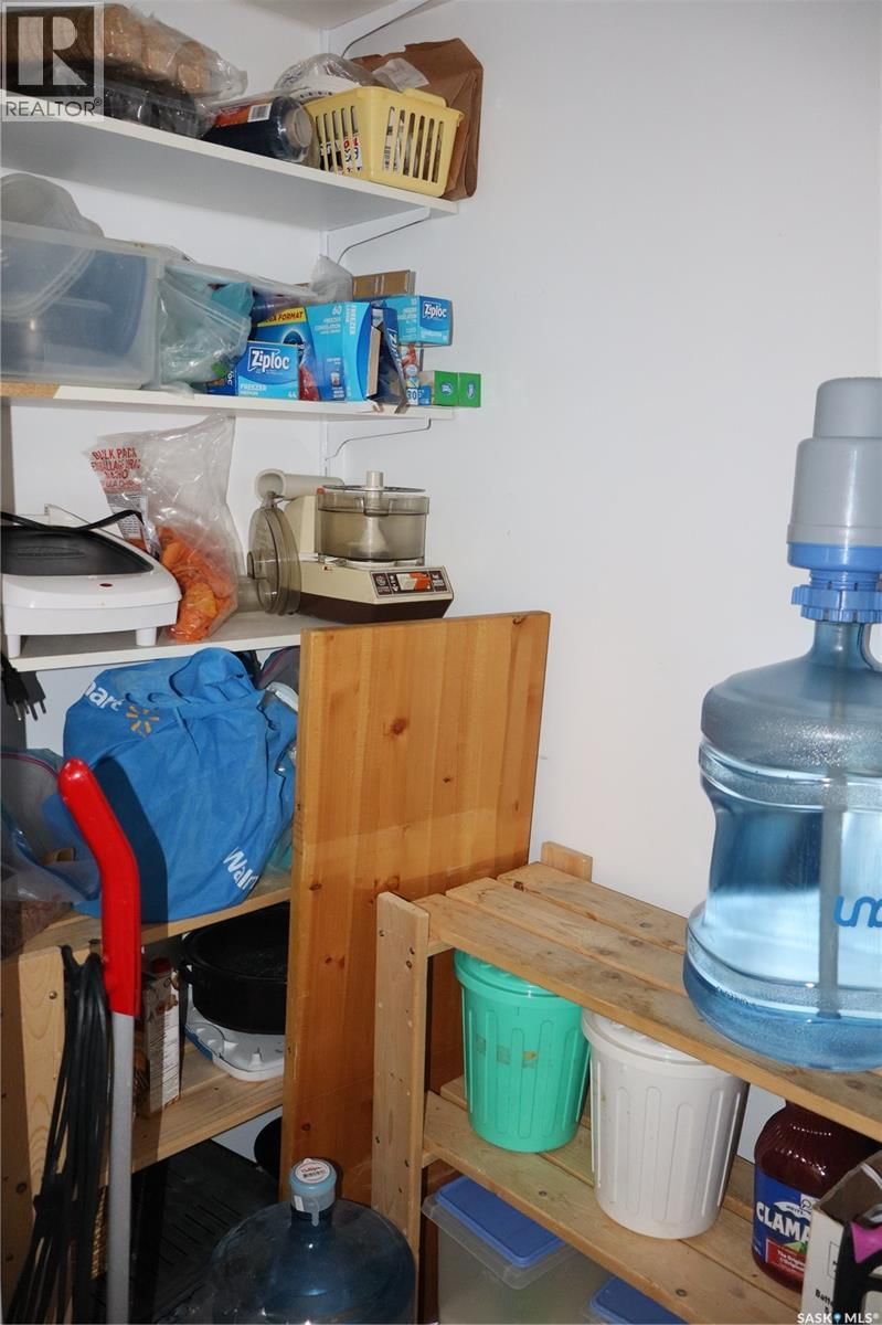 W - 319 6TH AVENUE Image 19