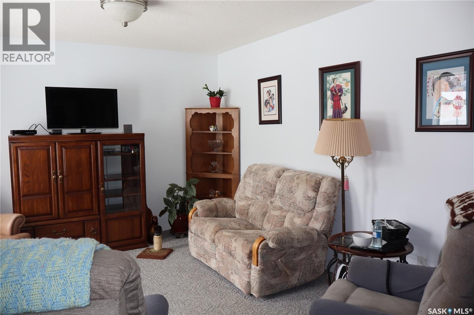 W - 319 6TH AVENUE Image 8