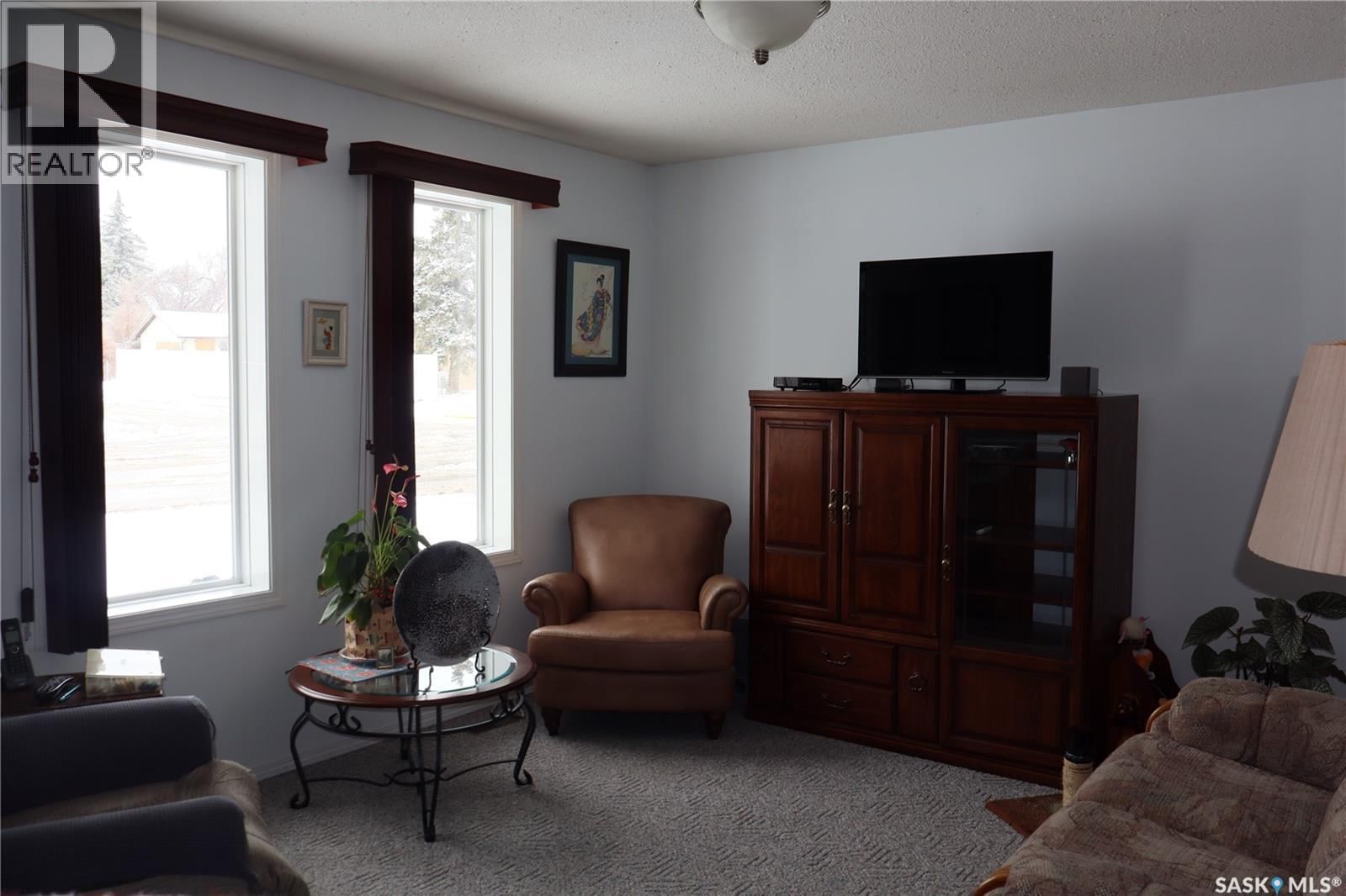 W - 319 6TH AVENUE Image 9