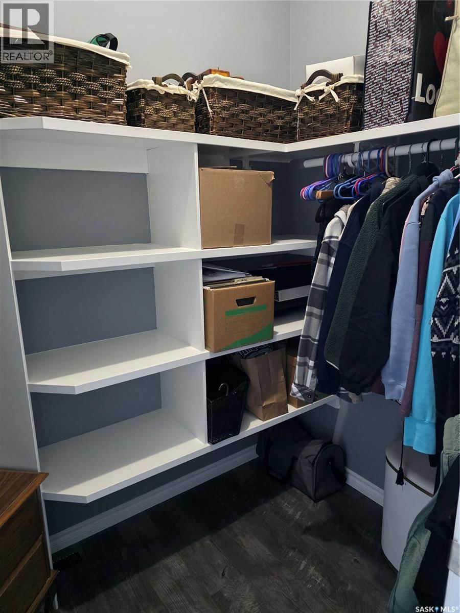 601 SELKIRK STREET Image 16