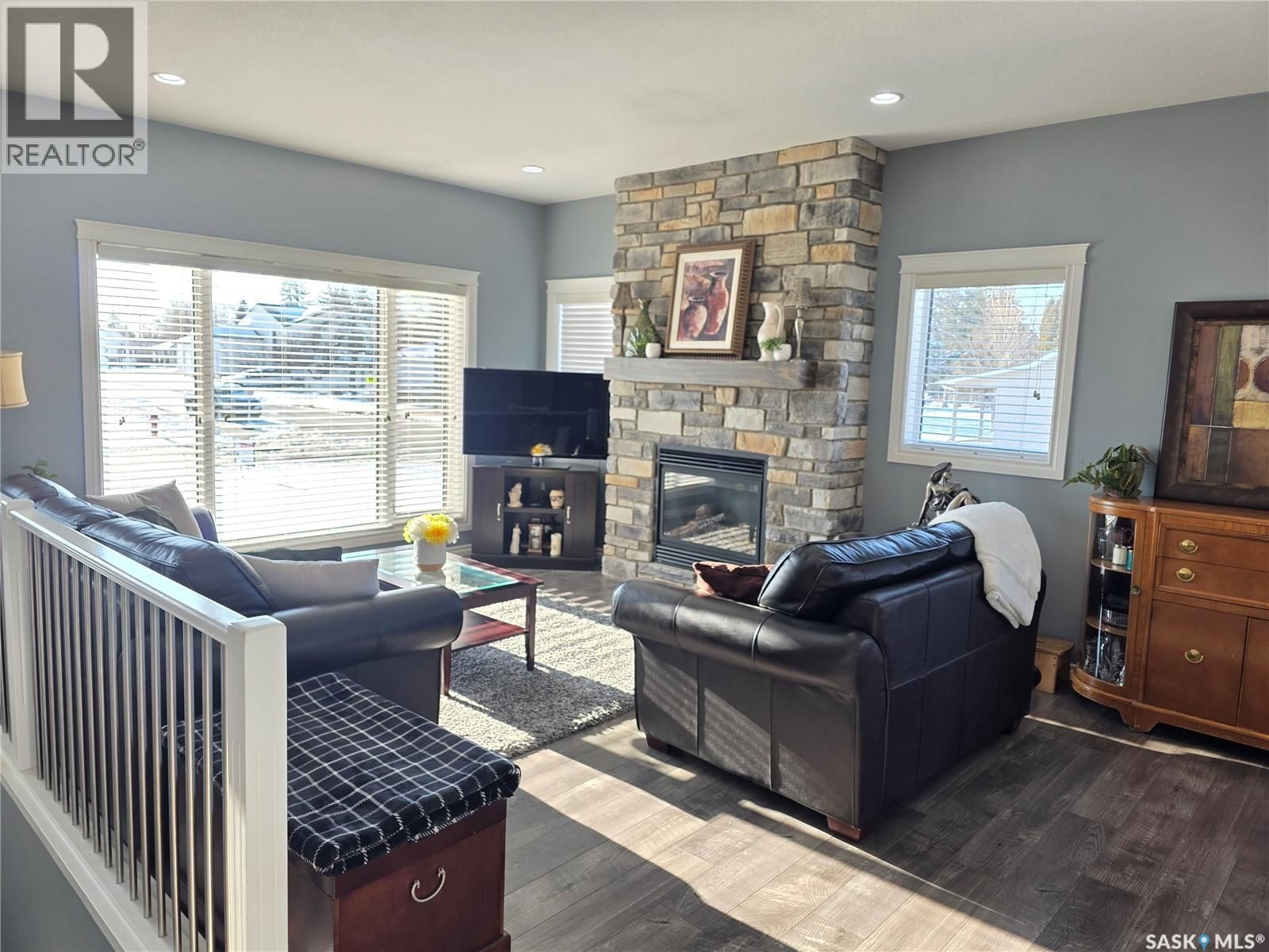 601 SELKIRK STREET Image 3