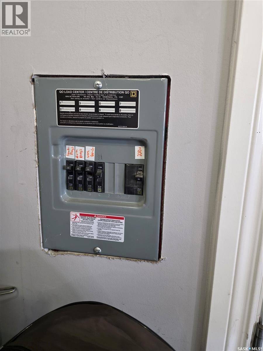 601 SELKIRK STREET Image 33