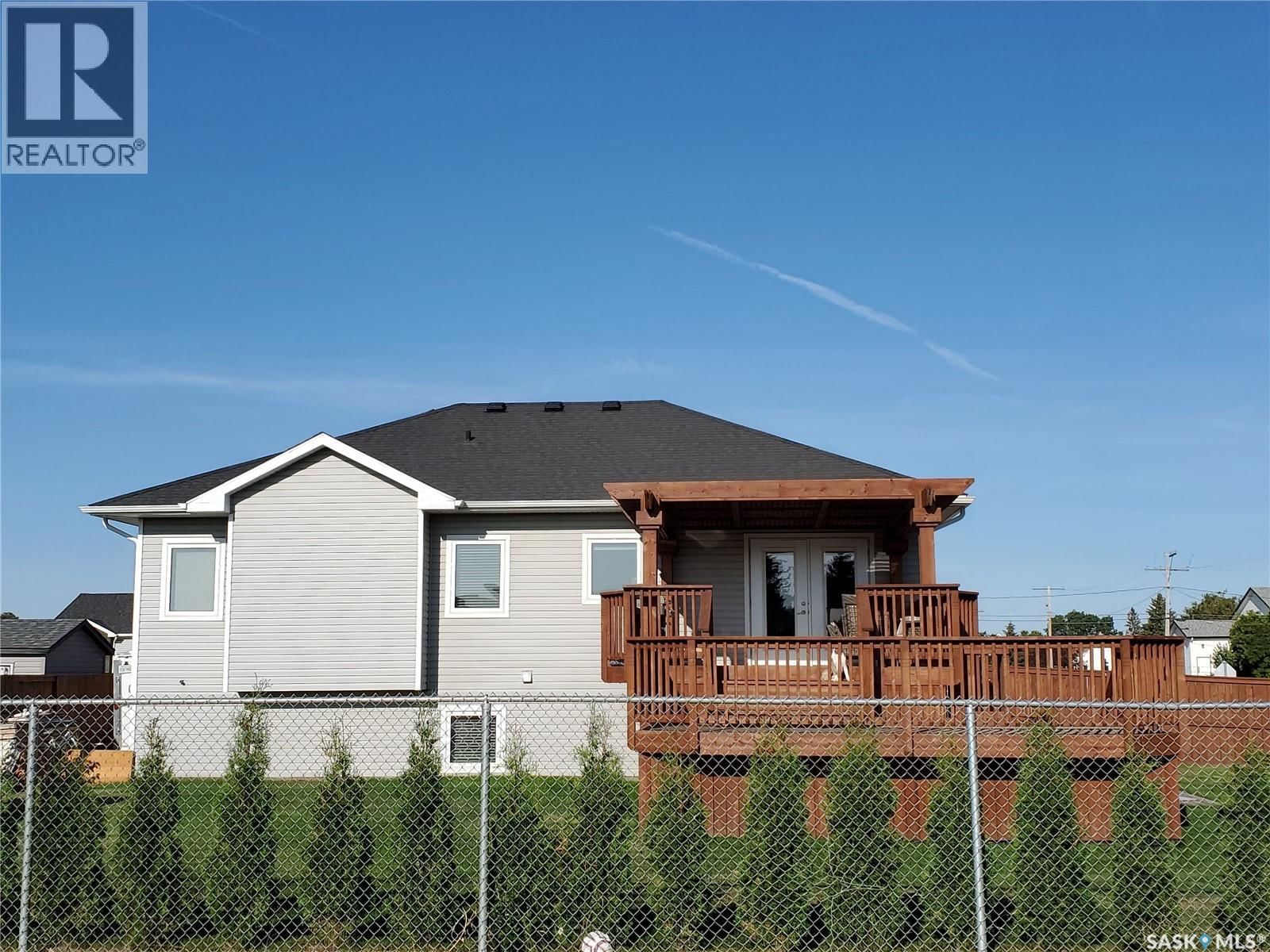 601 SELKIRK STREET Image 36