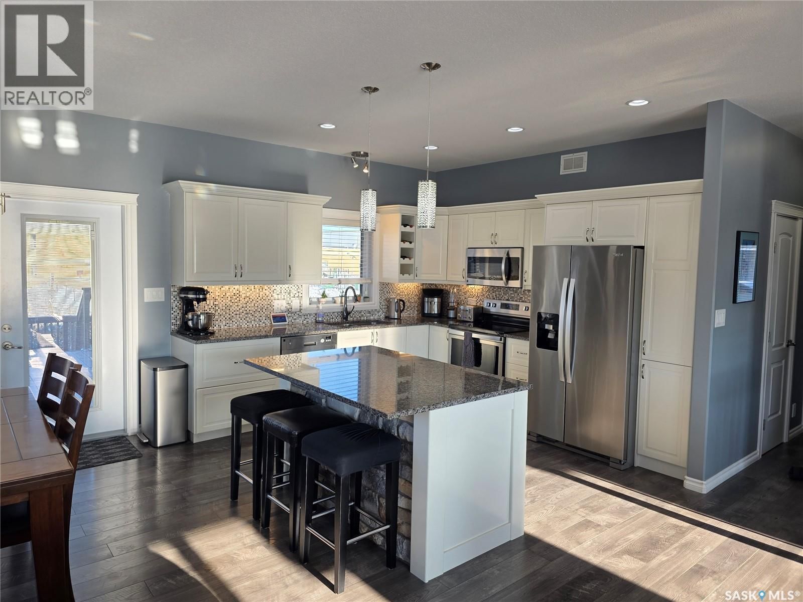 601 SELKIRK STREET Image 7