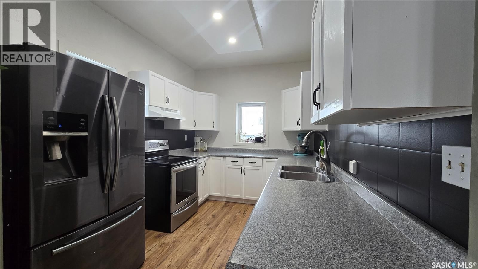 112 1ST AVENUE Image 30