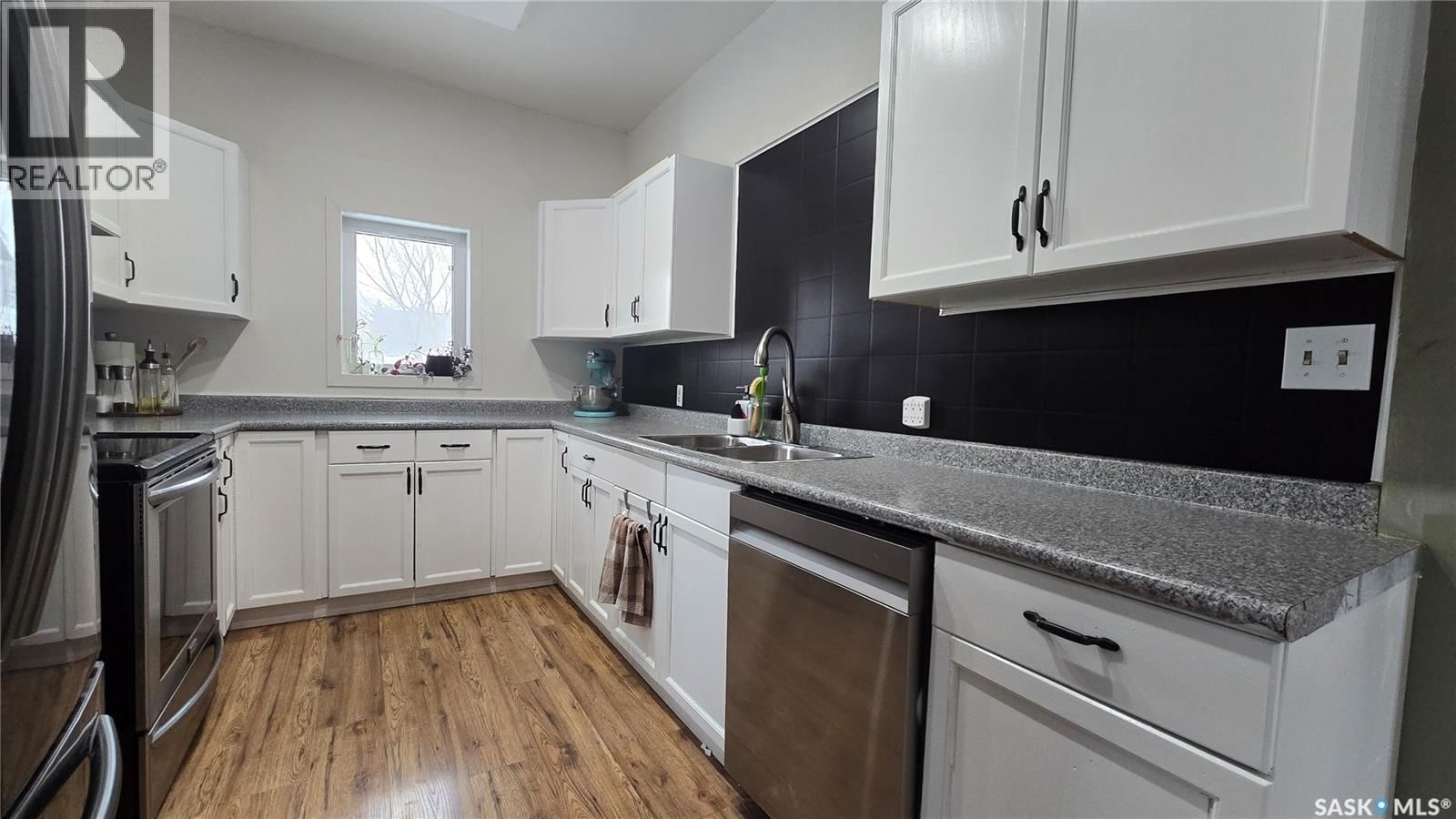 112 1ST AVENUE Image 31