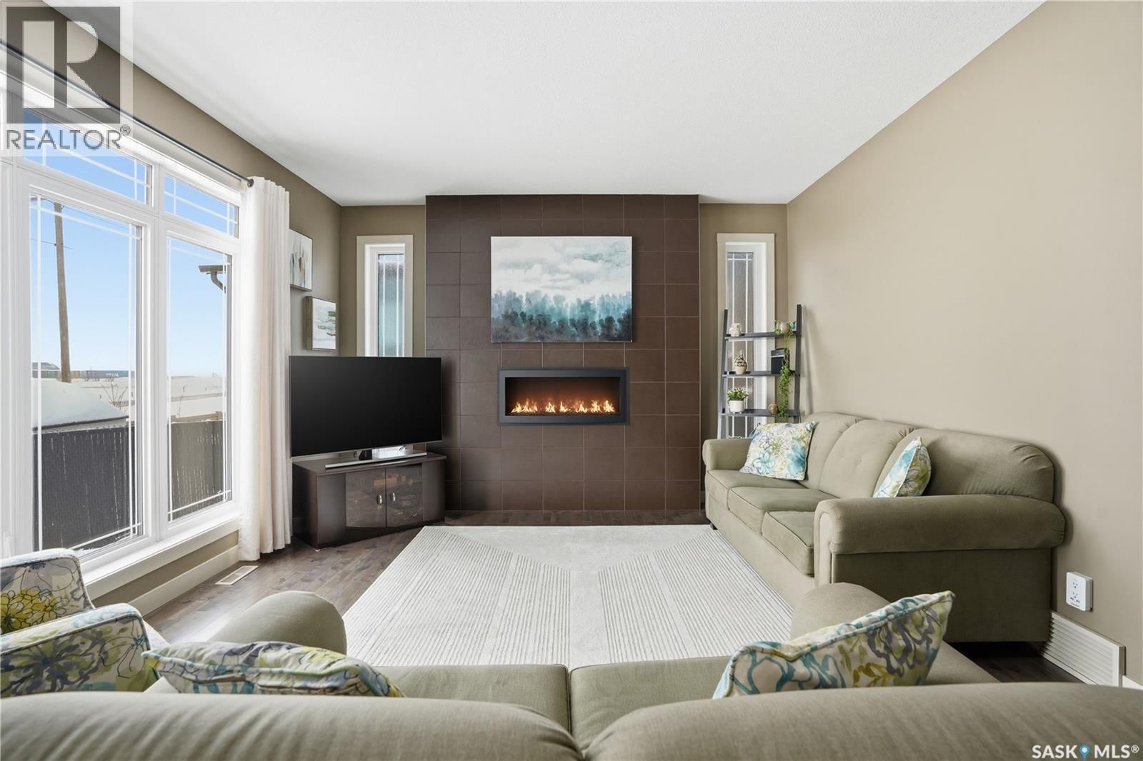 1532 MAPLE HILL CRESCENT Image 16